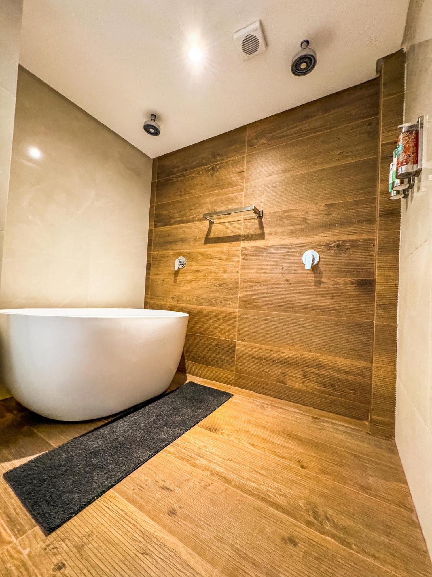 Premium Suite