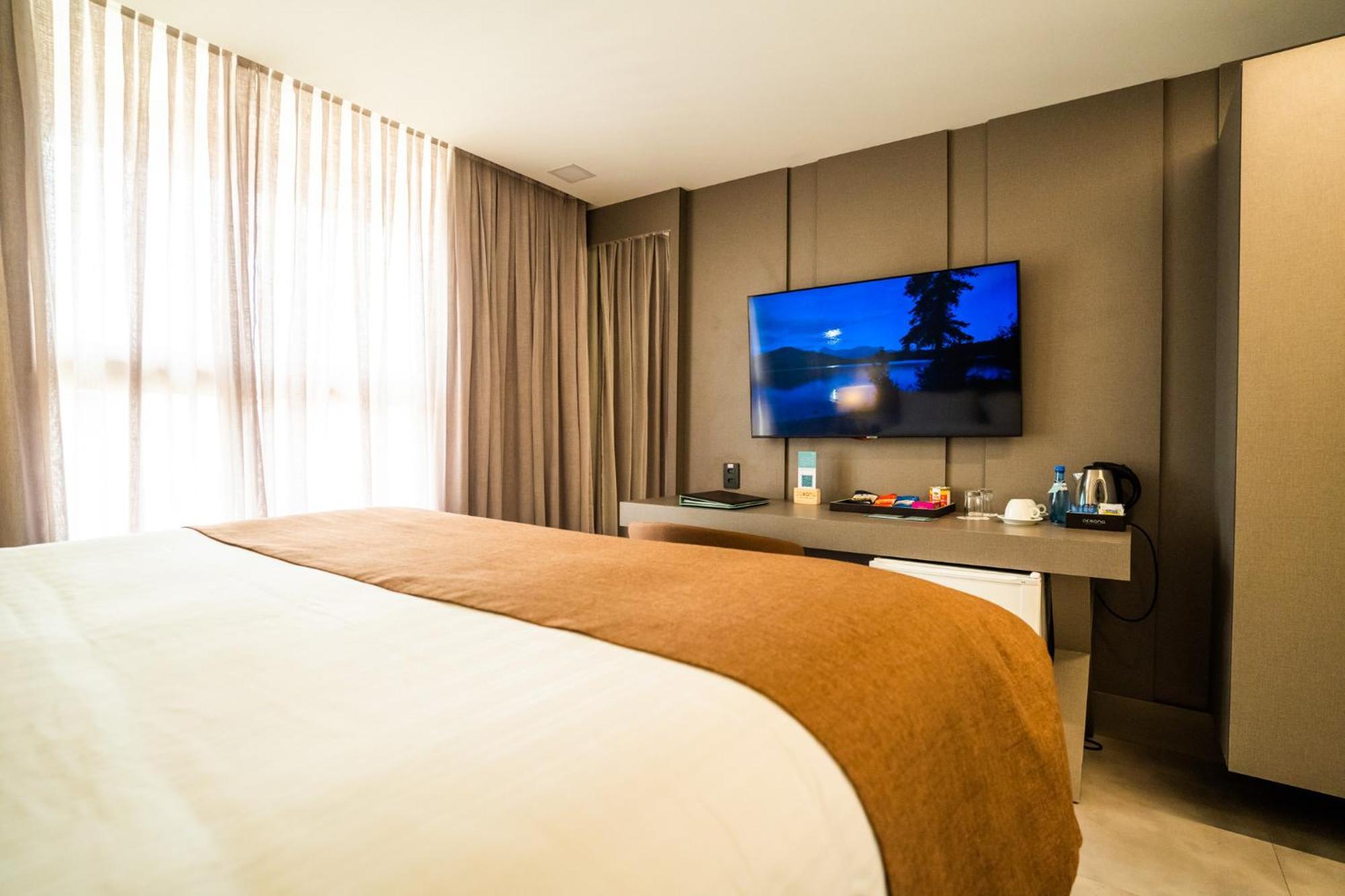 Deluxe Double Room Side Sea View