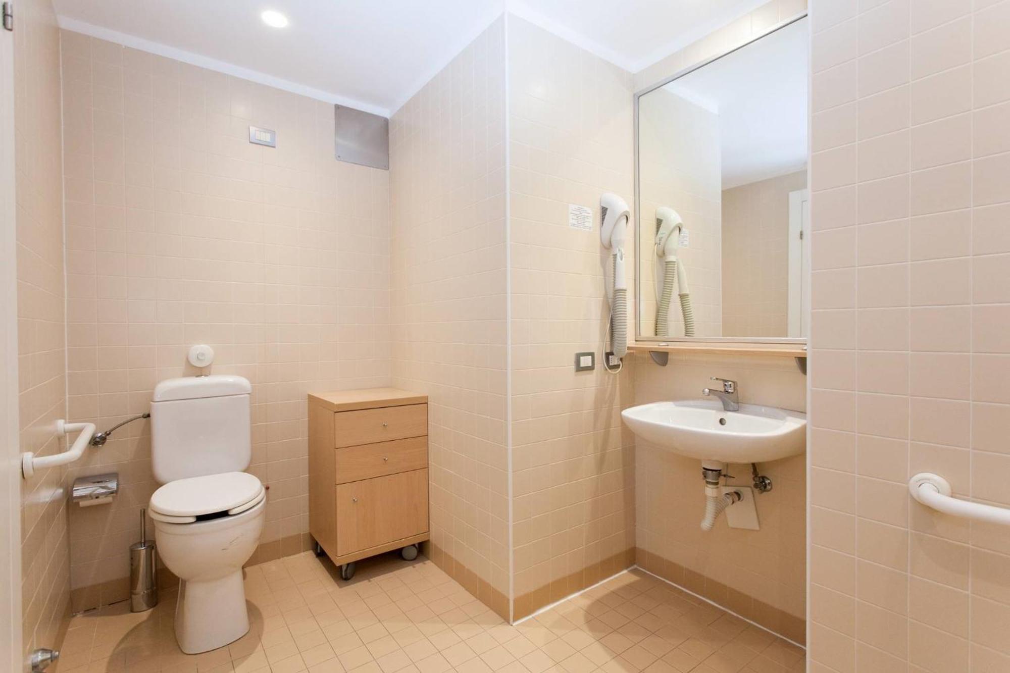 Economy Double or Twin Room