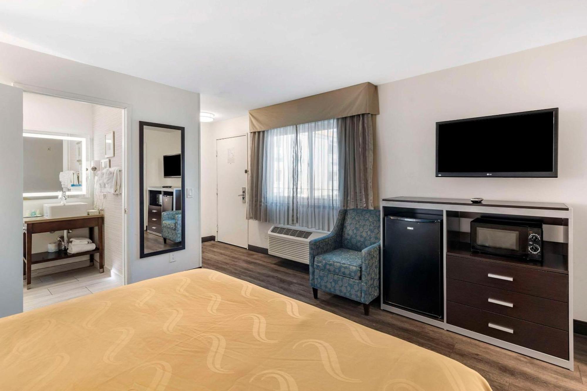 Two Bedroom Suite 2 Queen Beds Non Smoking