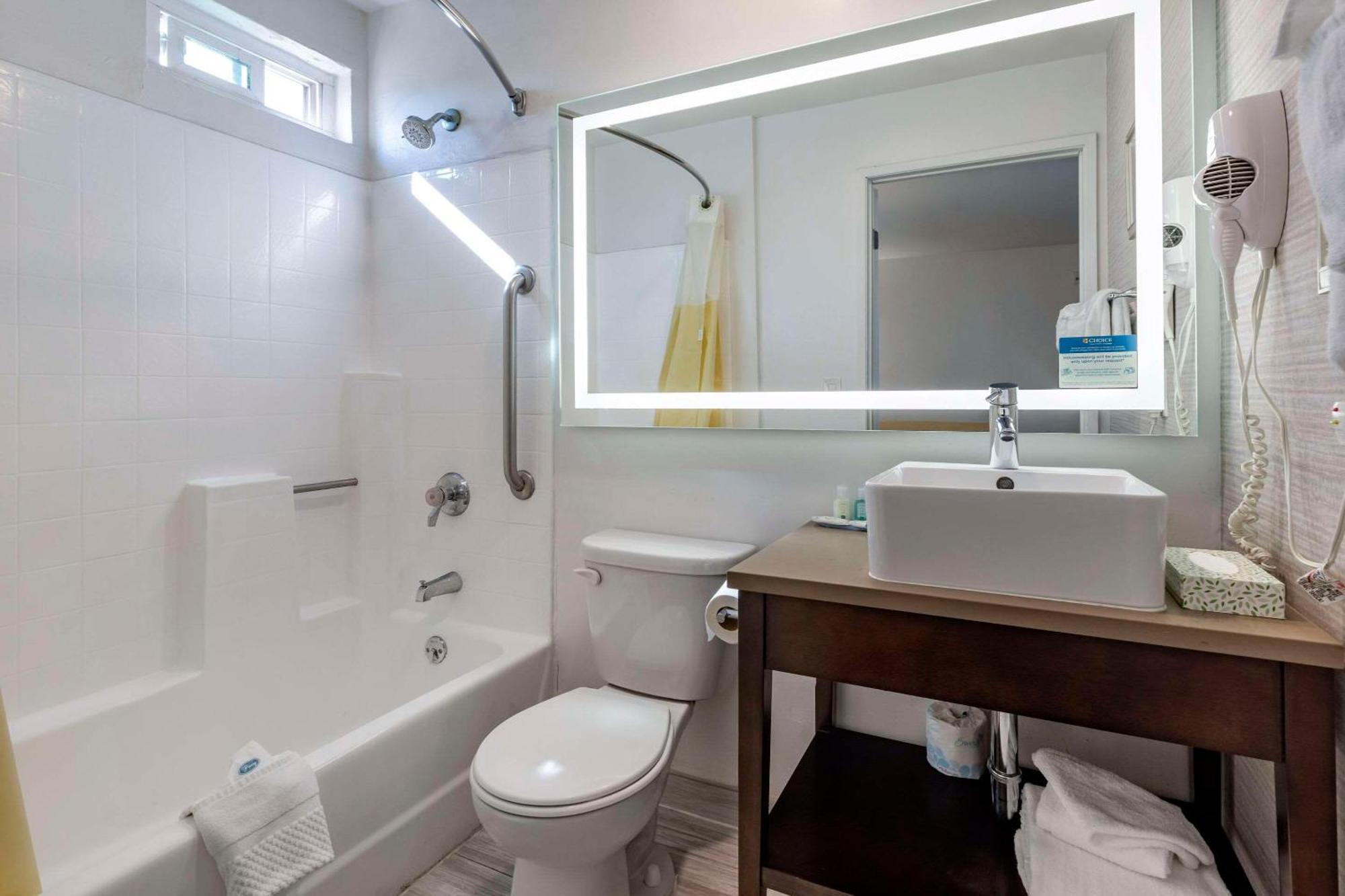 Two Bedroom Suite 2 Queen Beds Non Smoking