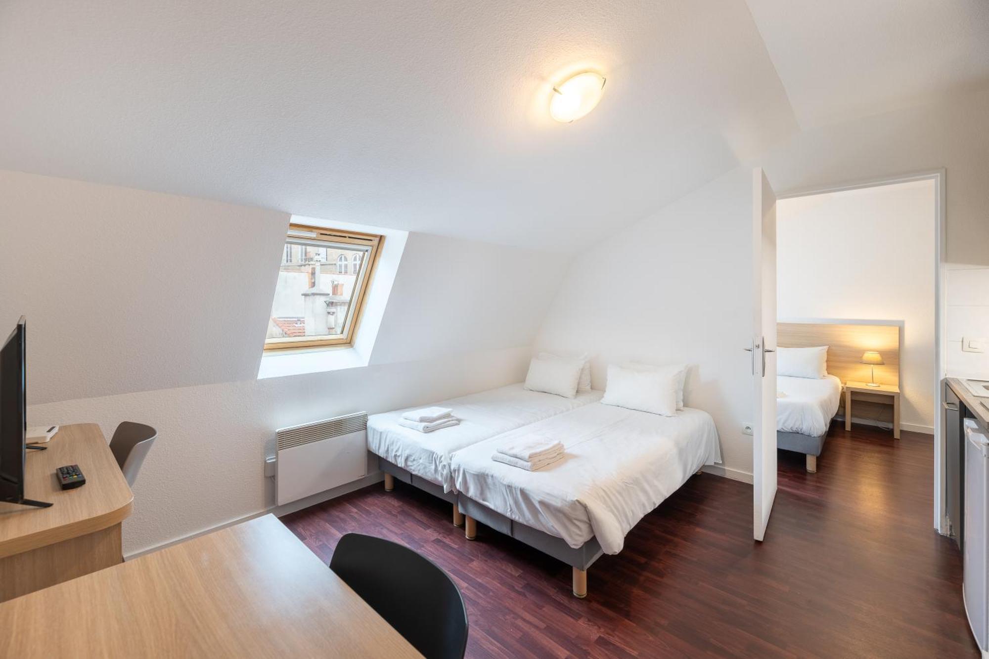 Superior One-Bedroom Apartment