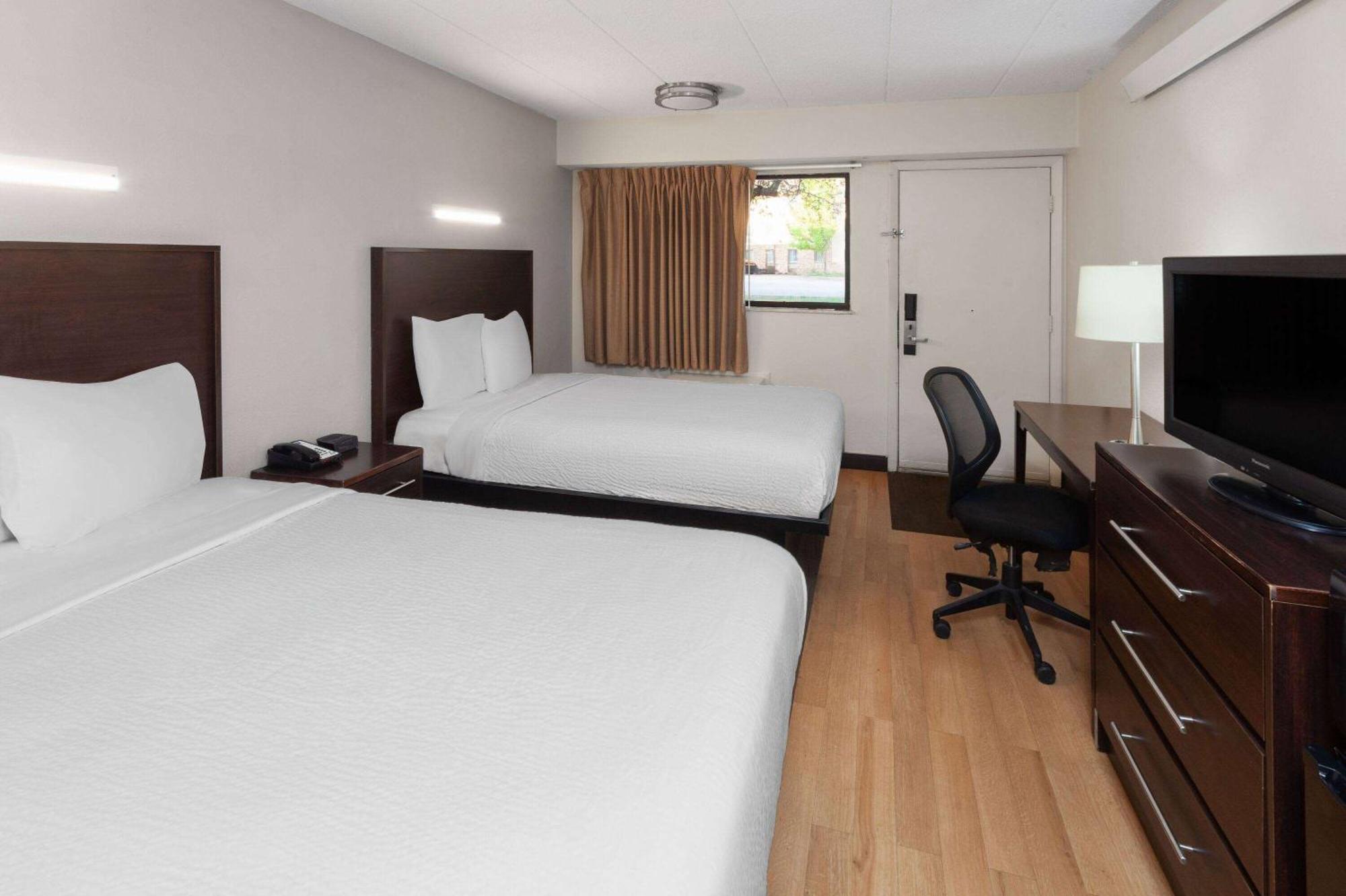 Double Room Two Double Beds Roll Shower Mobility Access or Non-Smoking