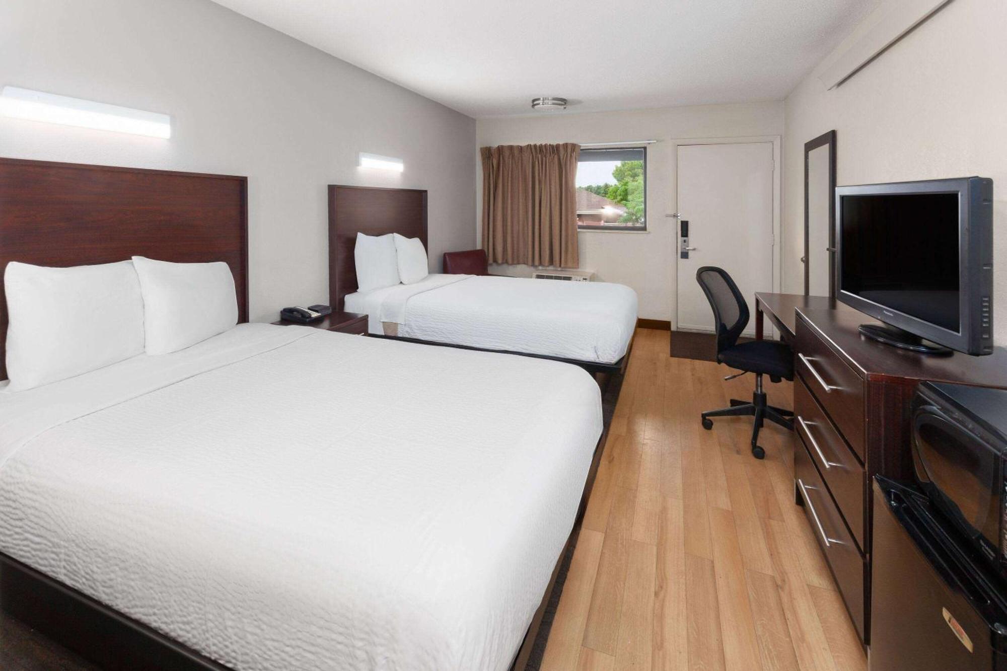 Double Room Two Double Beds Non-Smoking