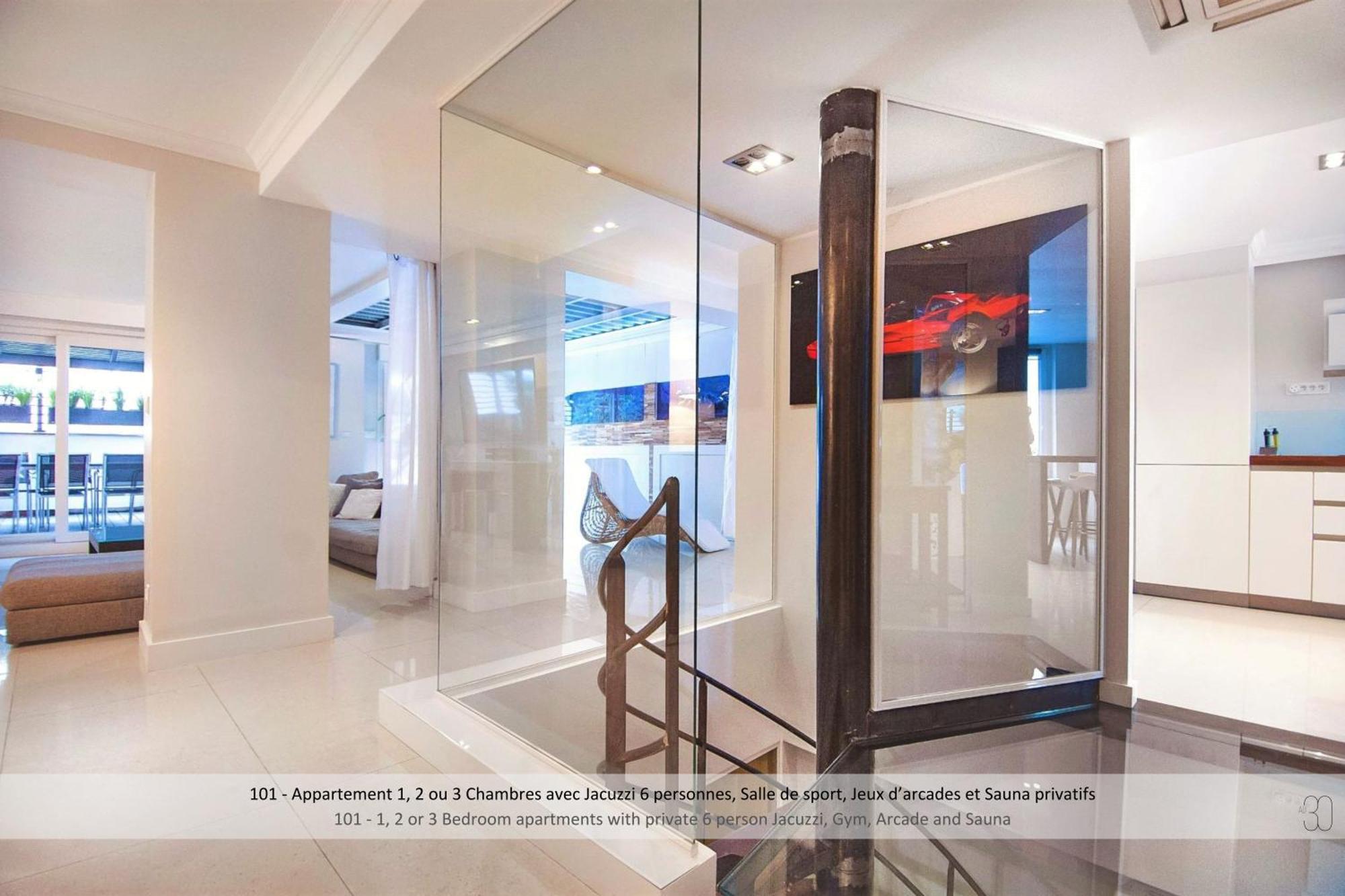 One Two or Three Bedroom Apartment Hot tub Sauna Fitness Facilities