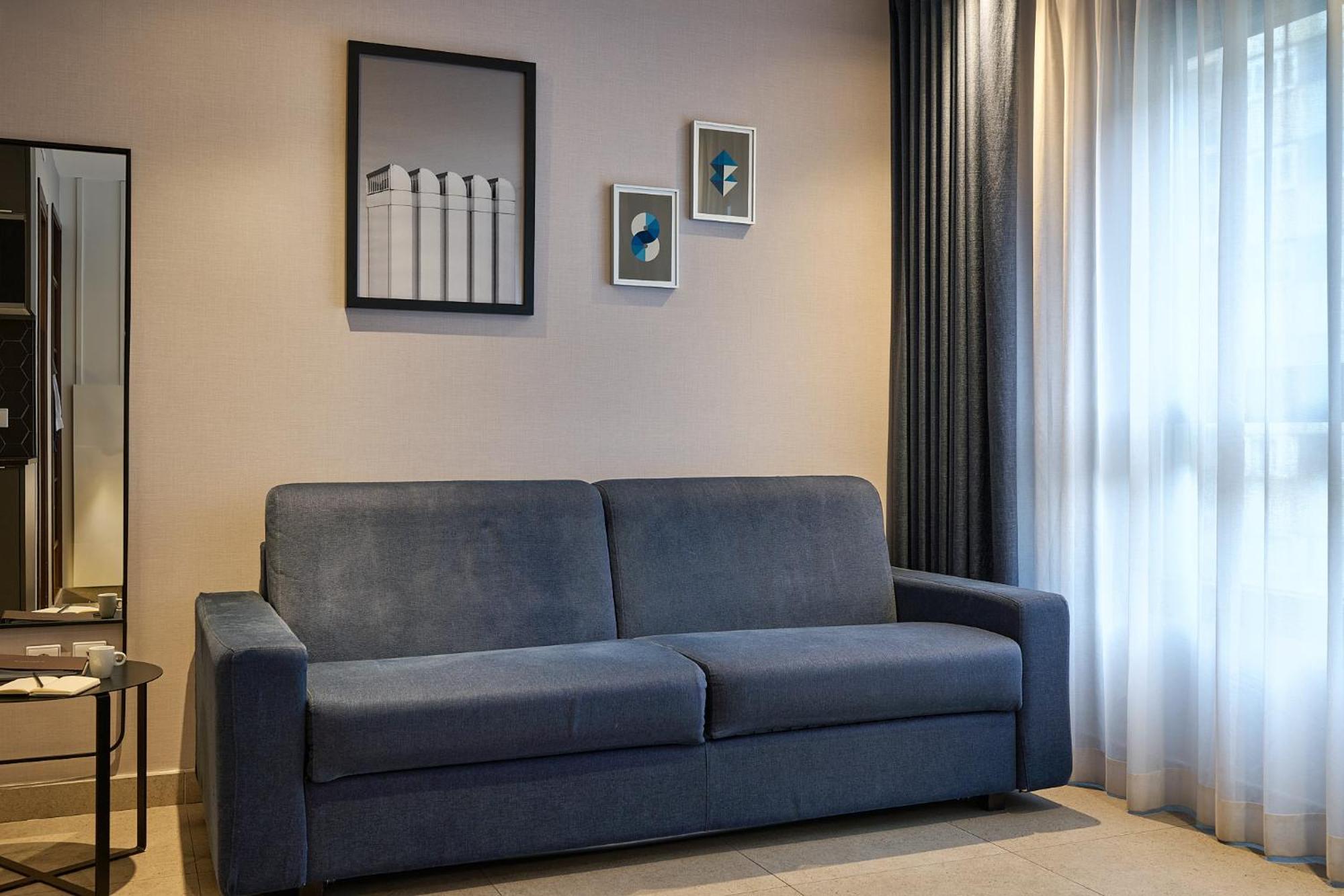 One-Bedroom Apartment