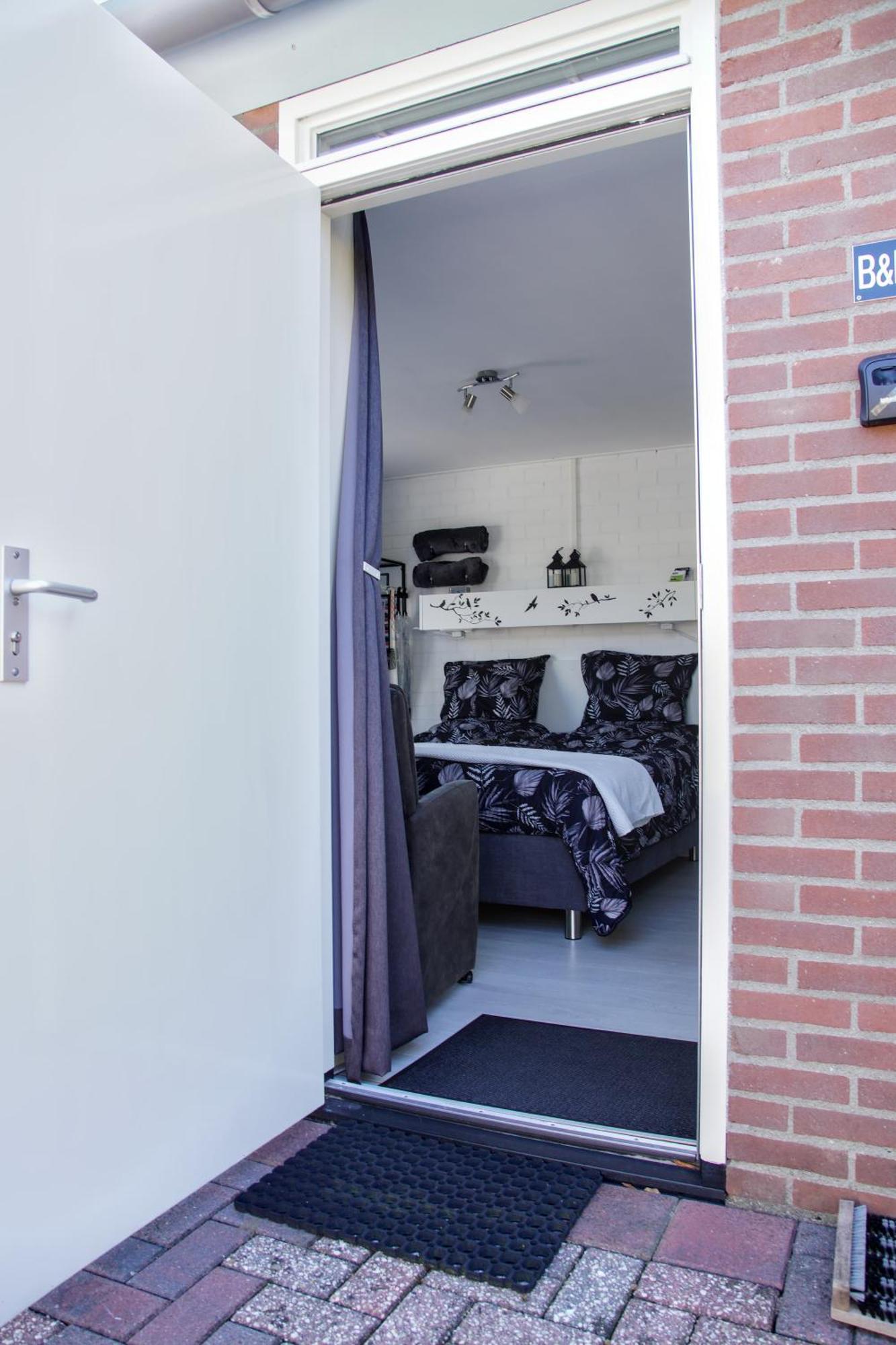 Double Room Private Bathroom