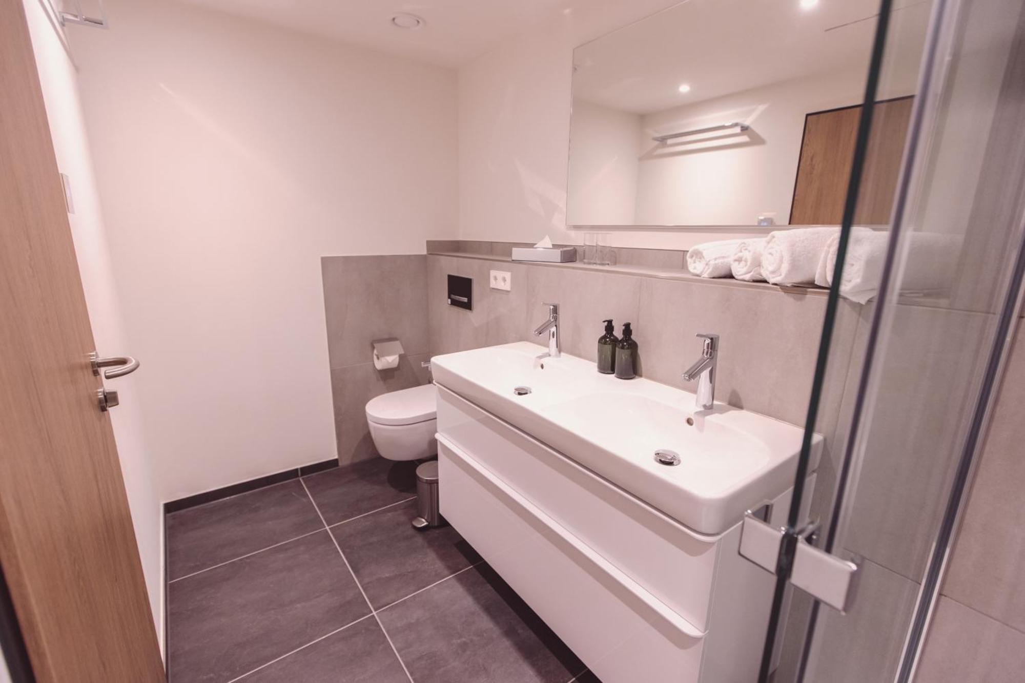 Deluxe Double Room,1614487189:JPEG