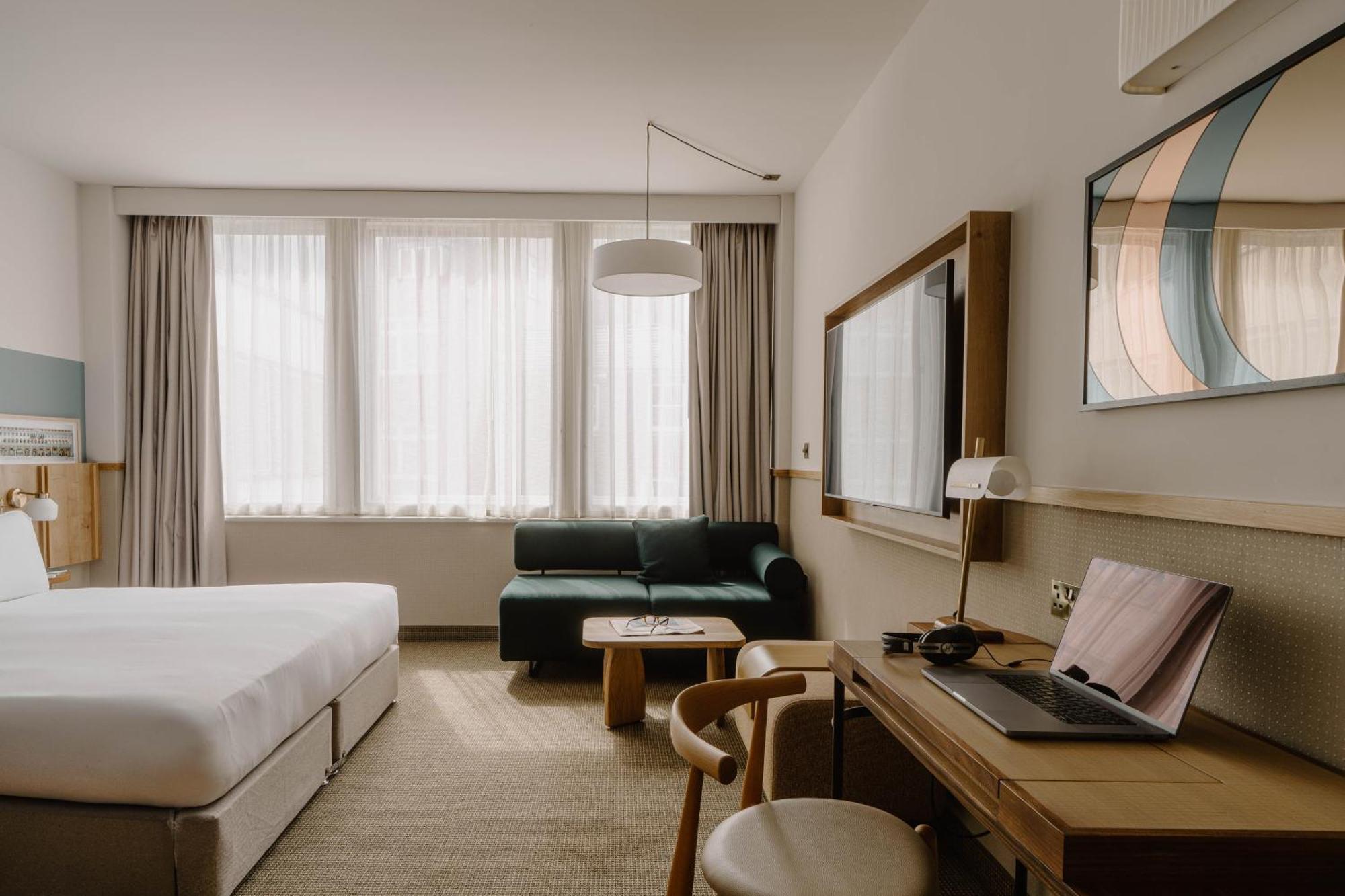 Superior Queen Room
