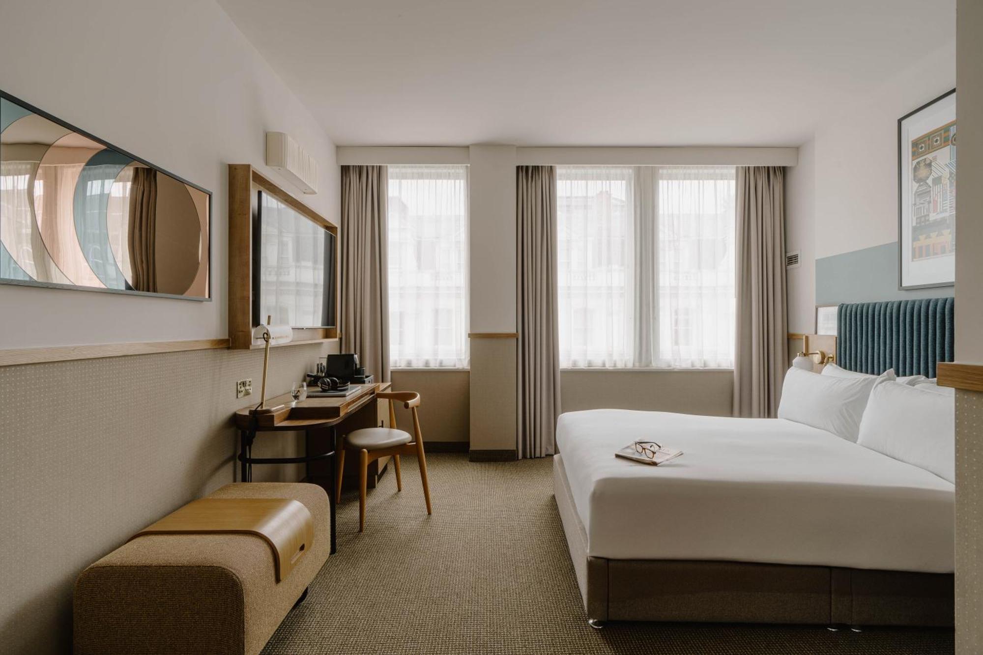 Standard Queen Room