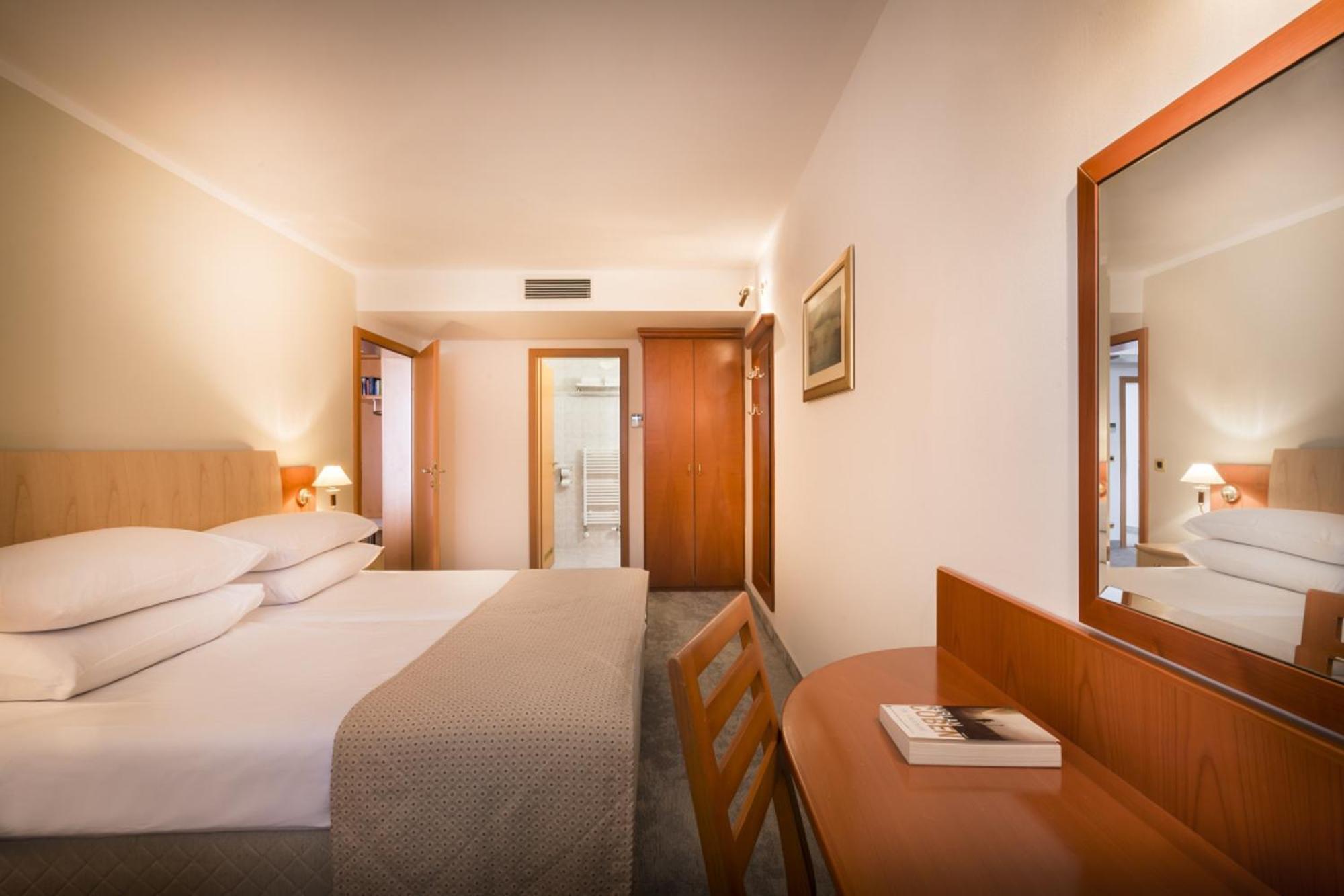 Suite 42 Seaside