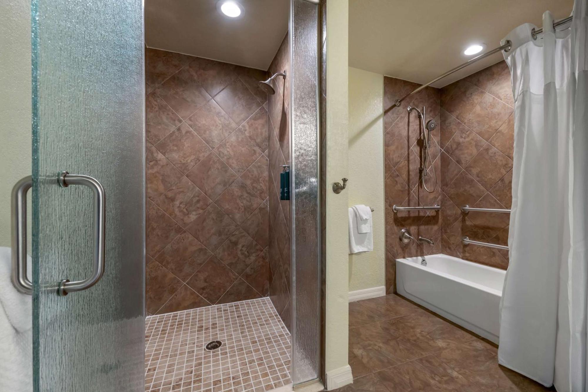 Two Bedroom Suite Roll Shower Accessible