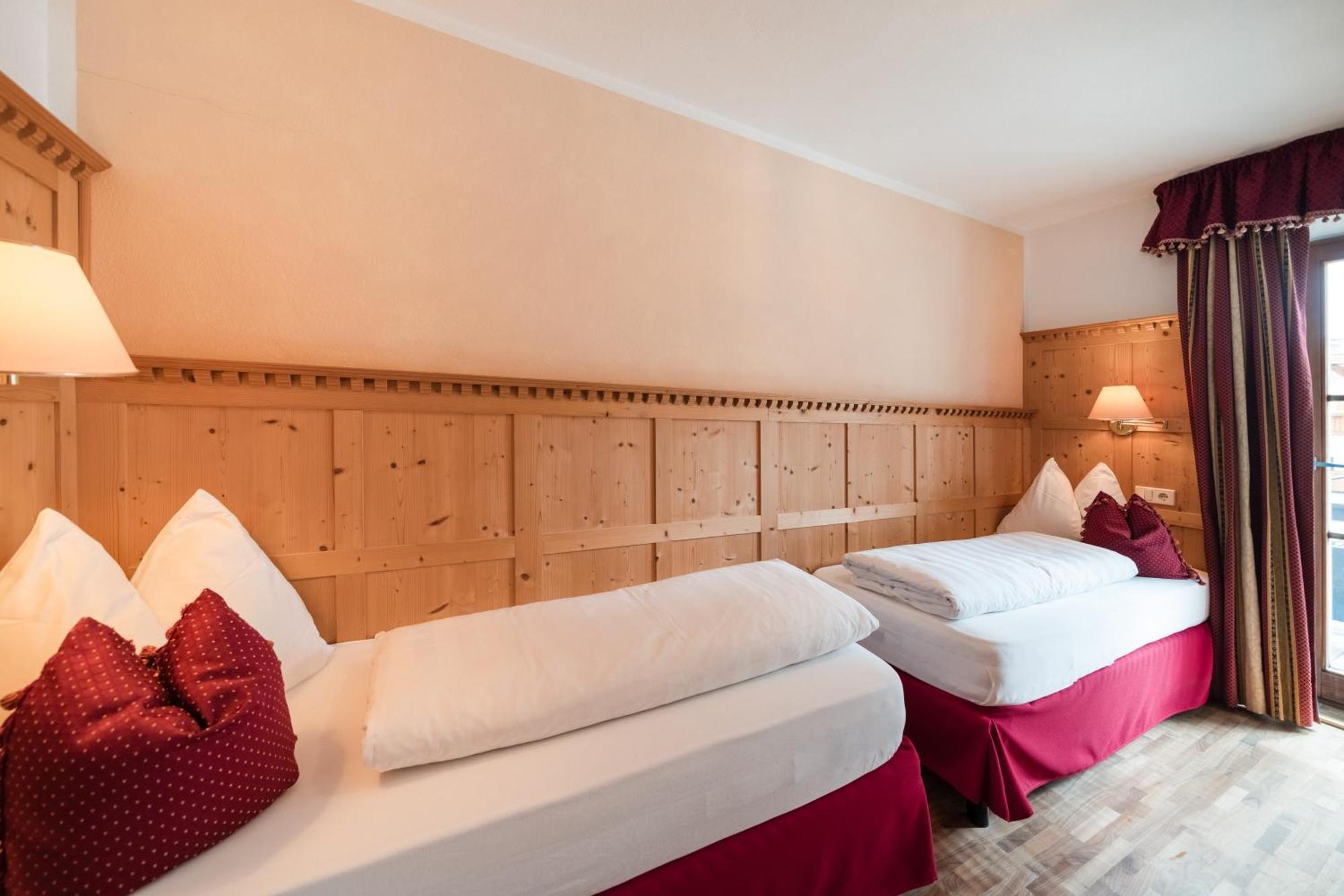 Economy Twin Room
