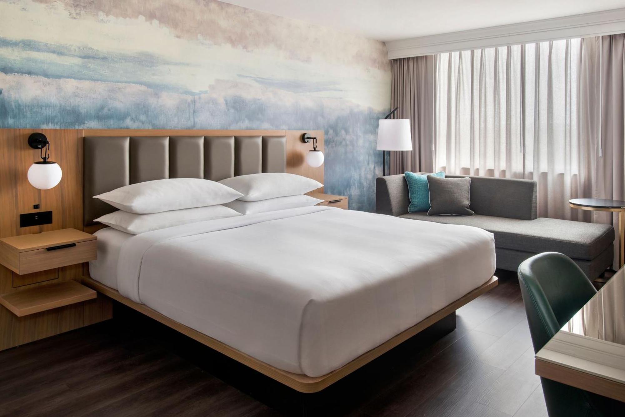 Concierge Level Guest King Room