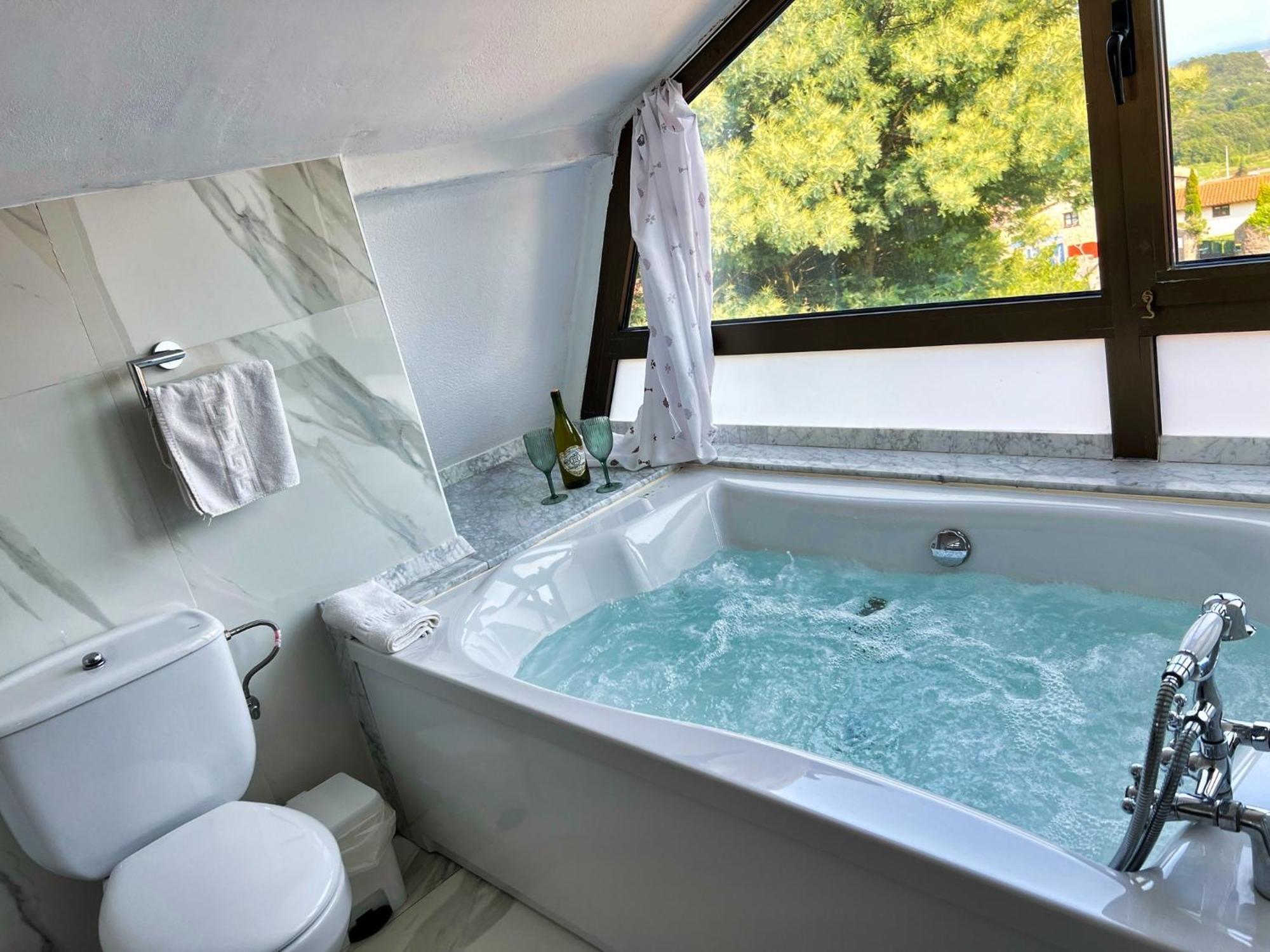 Superior Double Room Big Hydromassage Bath Balcony