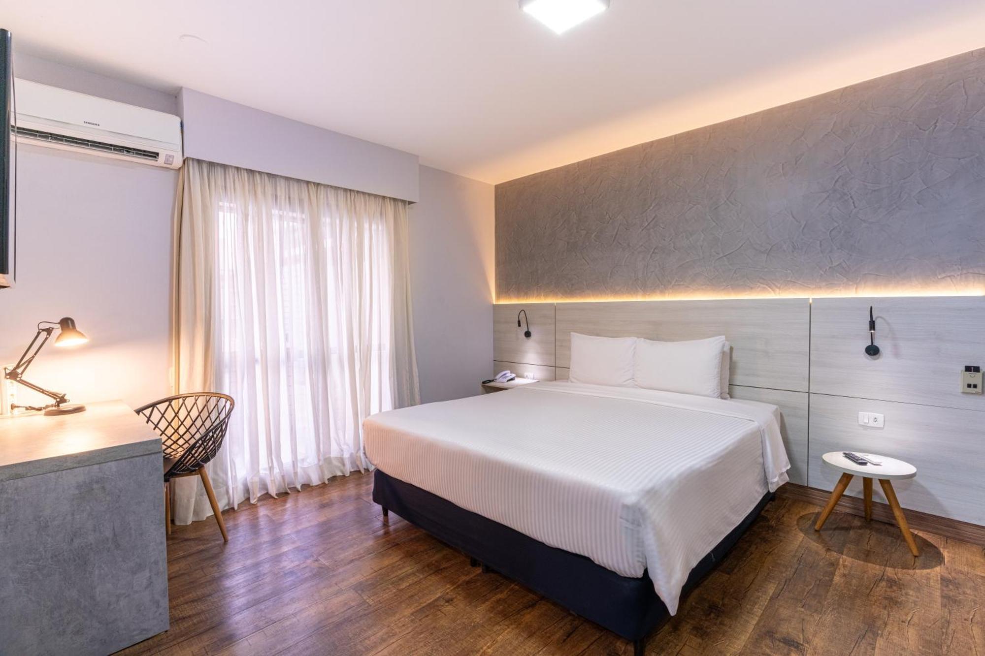 Premium Casal 1 Cama Queen