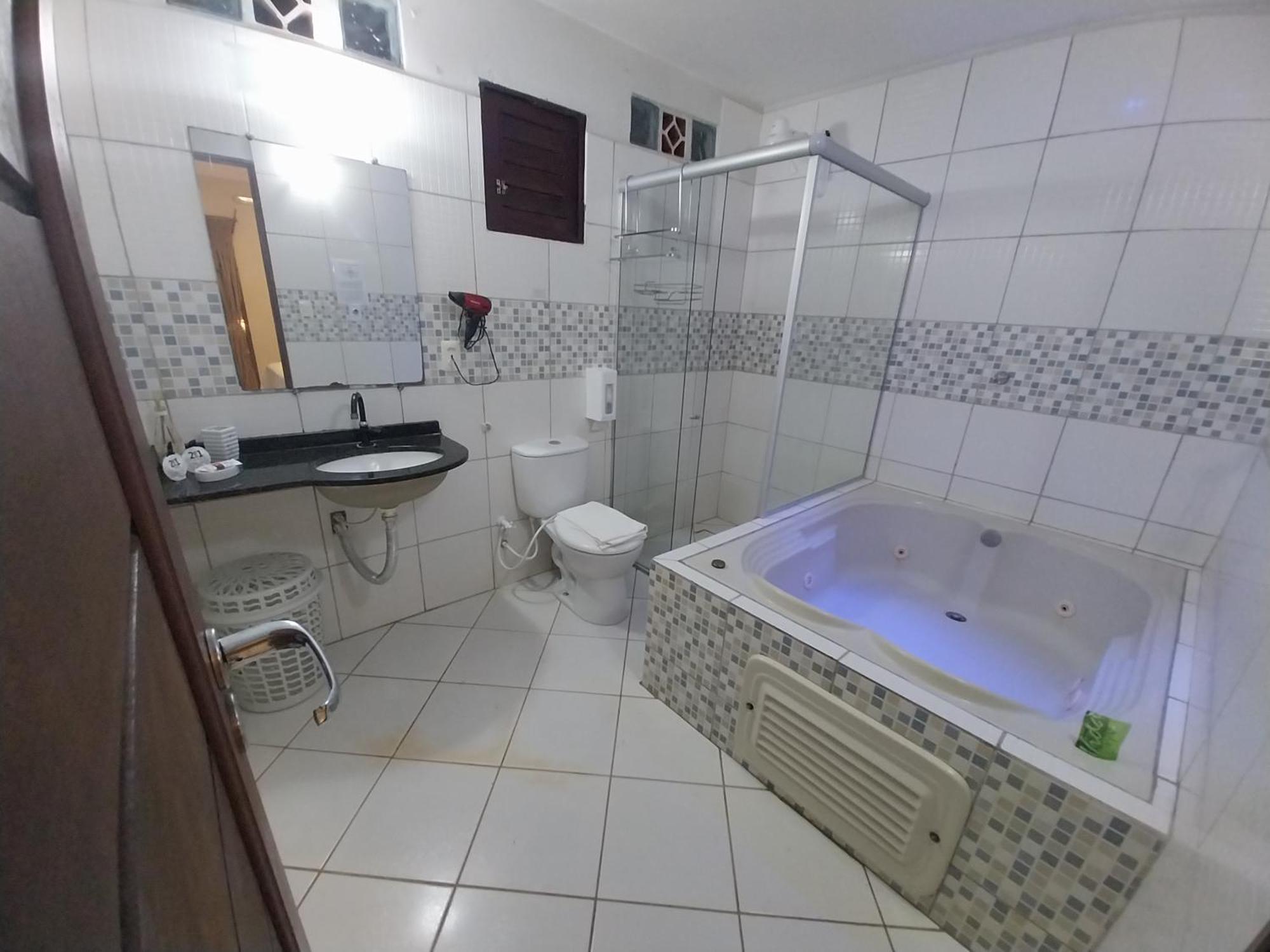Queen Room Spa Bath
