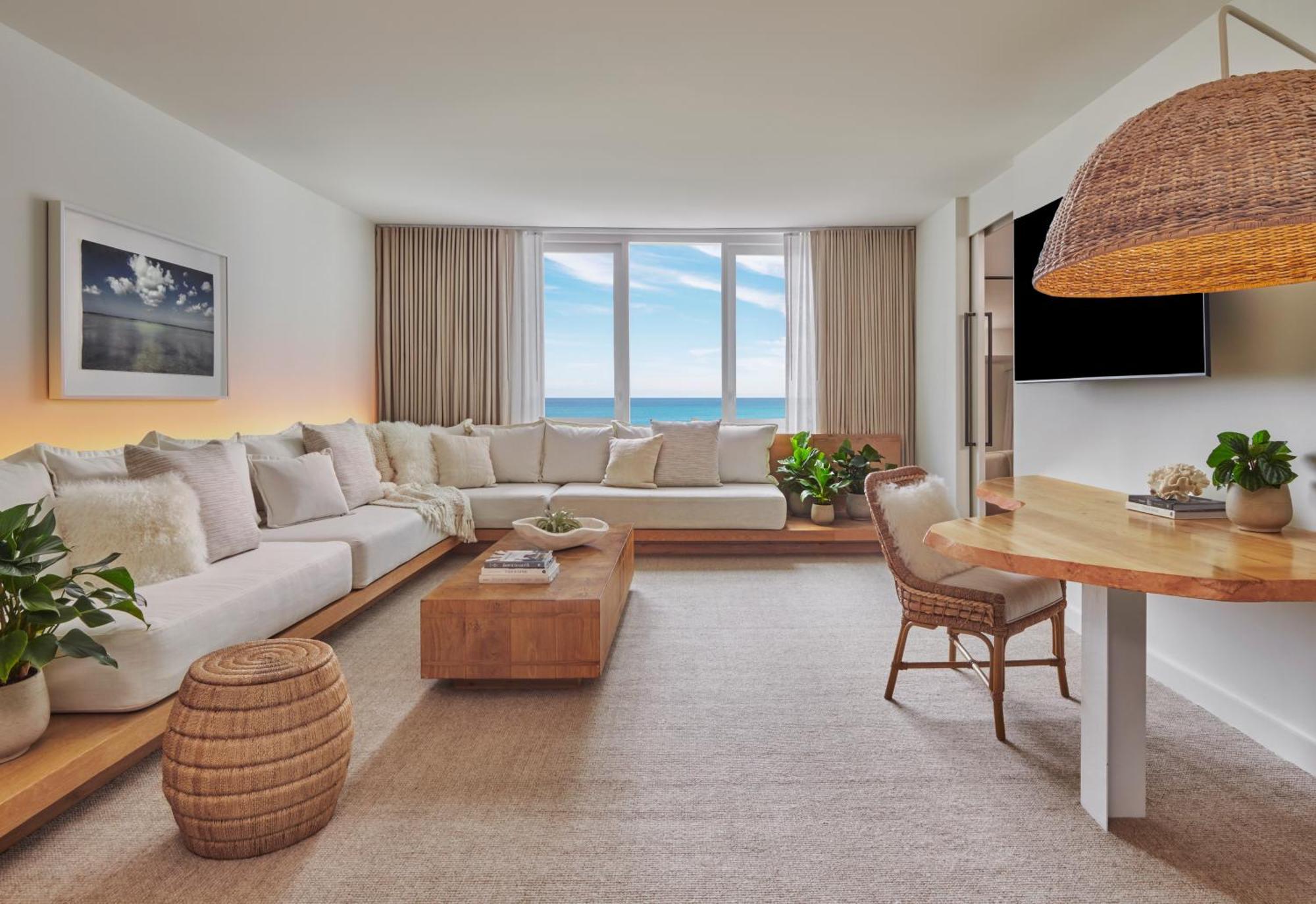 One-Bedroom King Suite City View