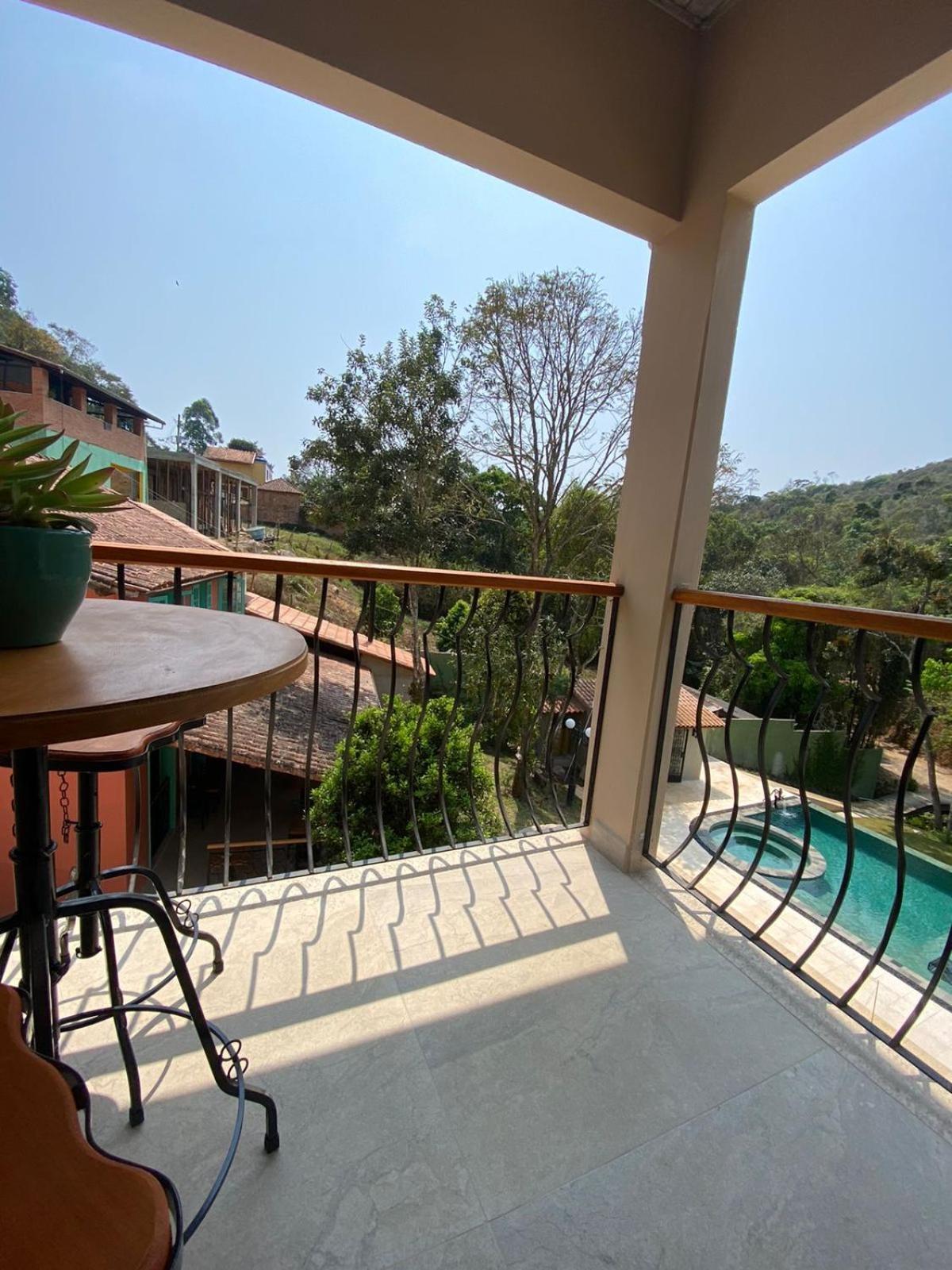 King Suite Pool View