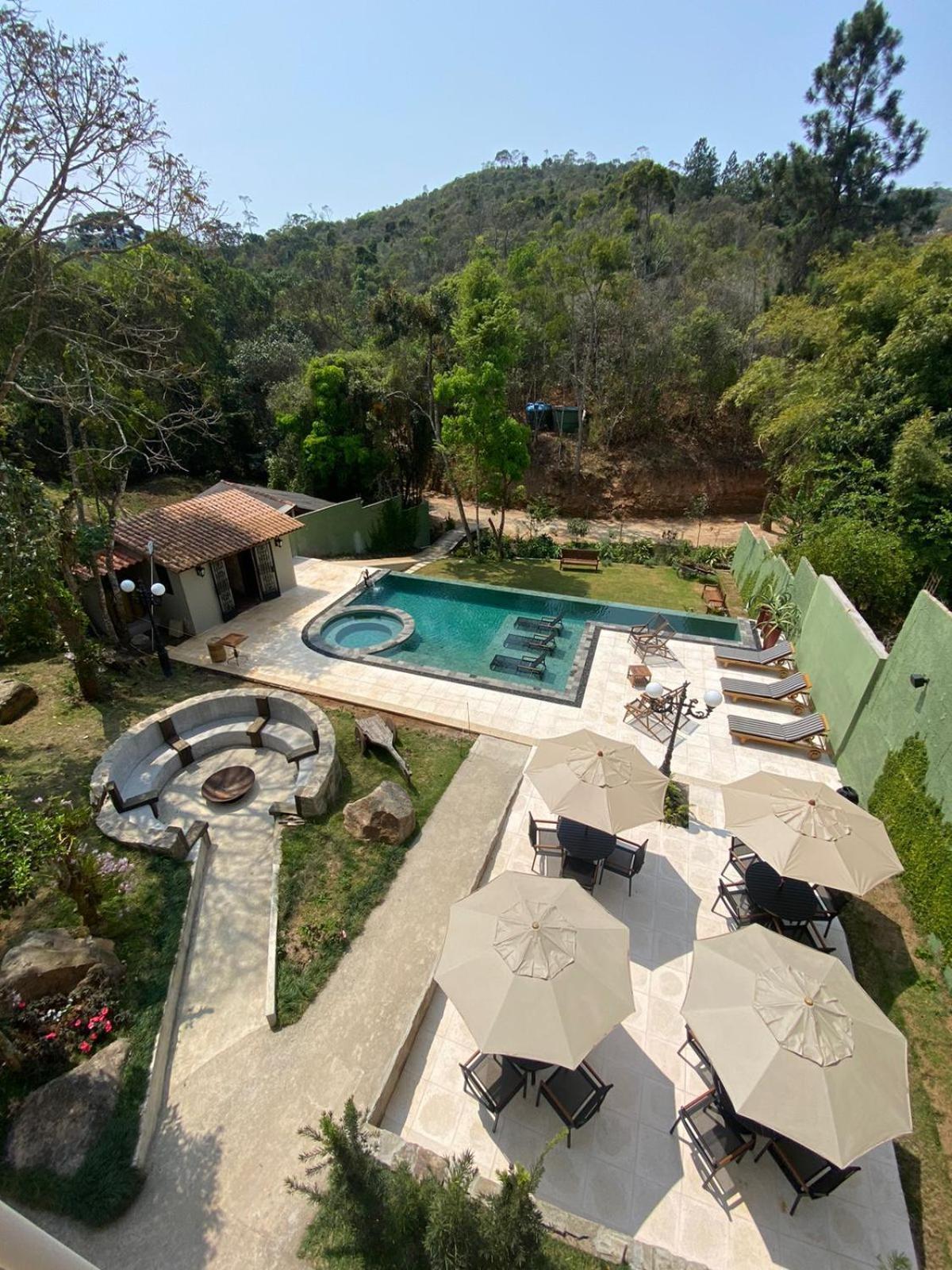 King Suite Pool View