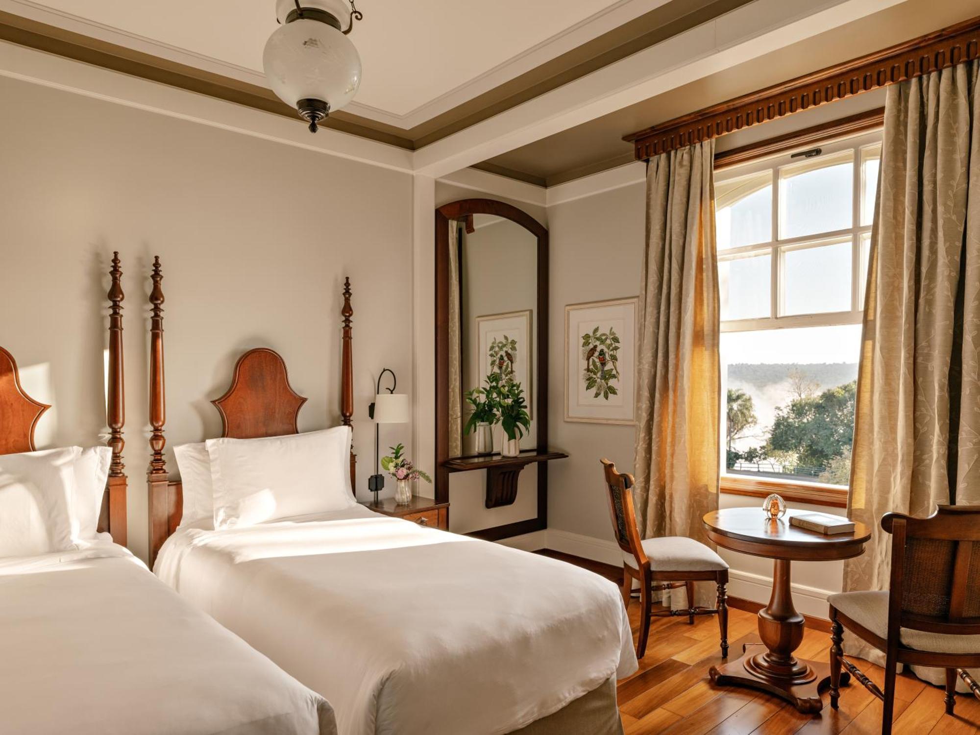 Deluxe Room Falls View