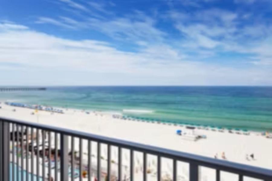 Standard Queen Room Oceanfront