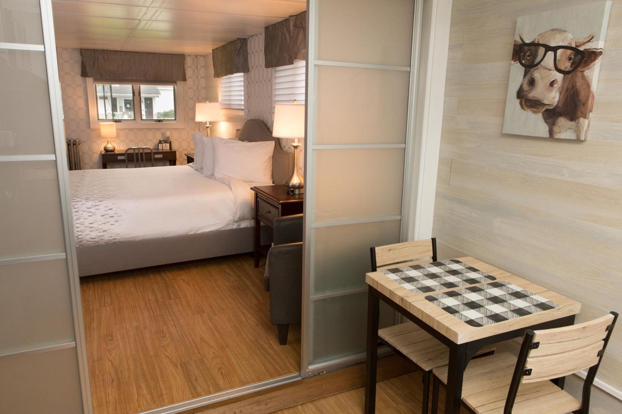 Superior King Suite