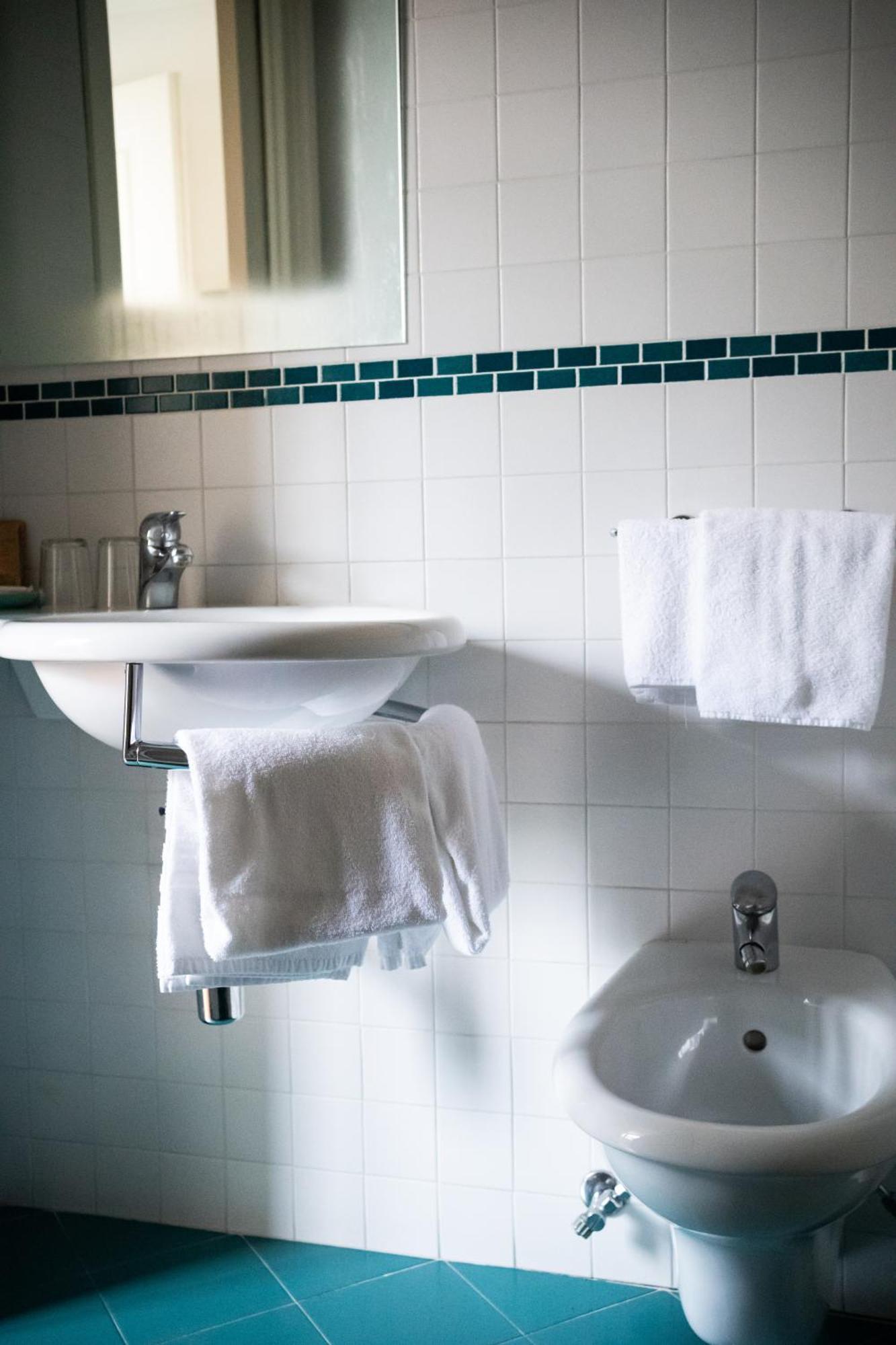 Double or Twin Room Private Bathroom