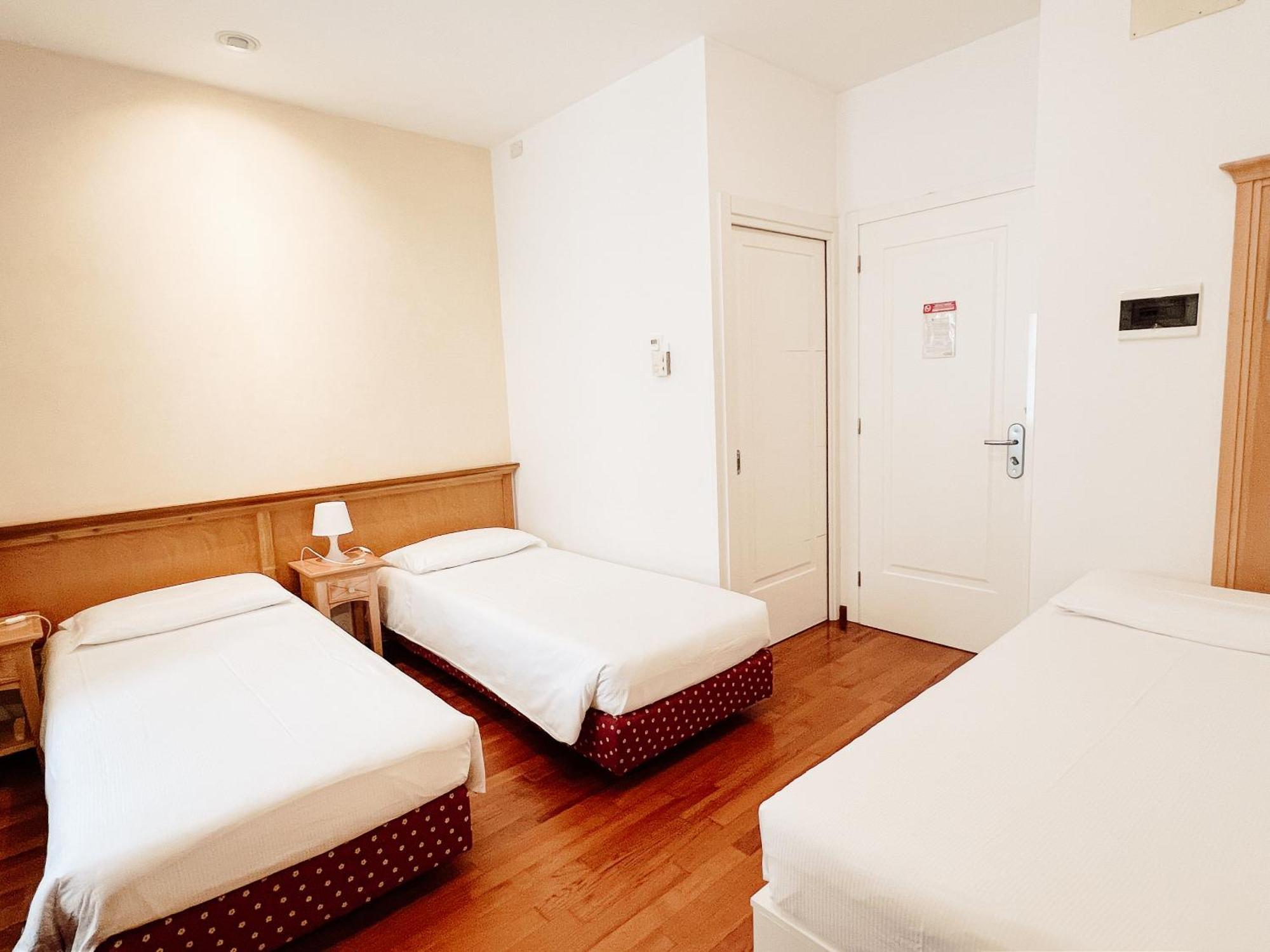 Economy Triple Room