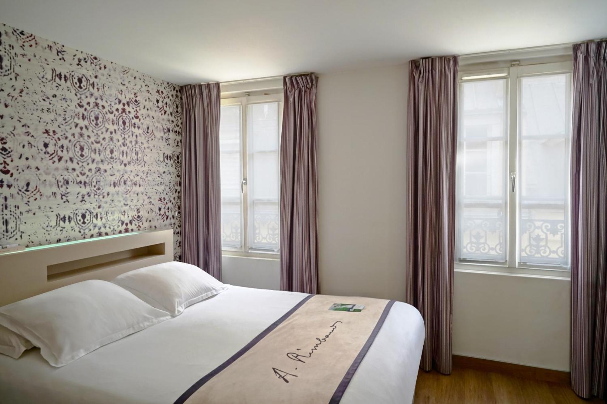 Classic Queen Room