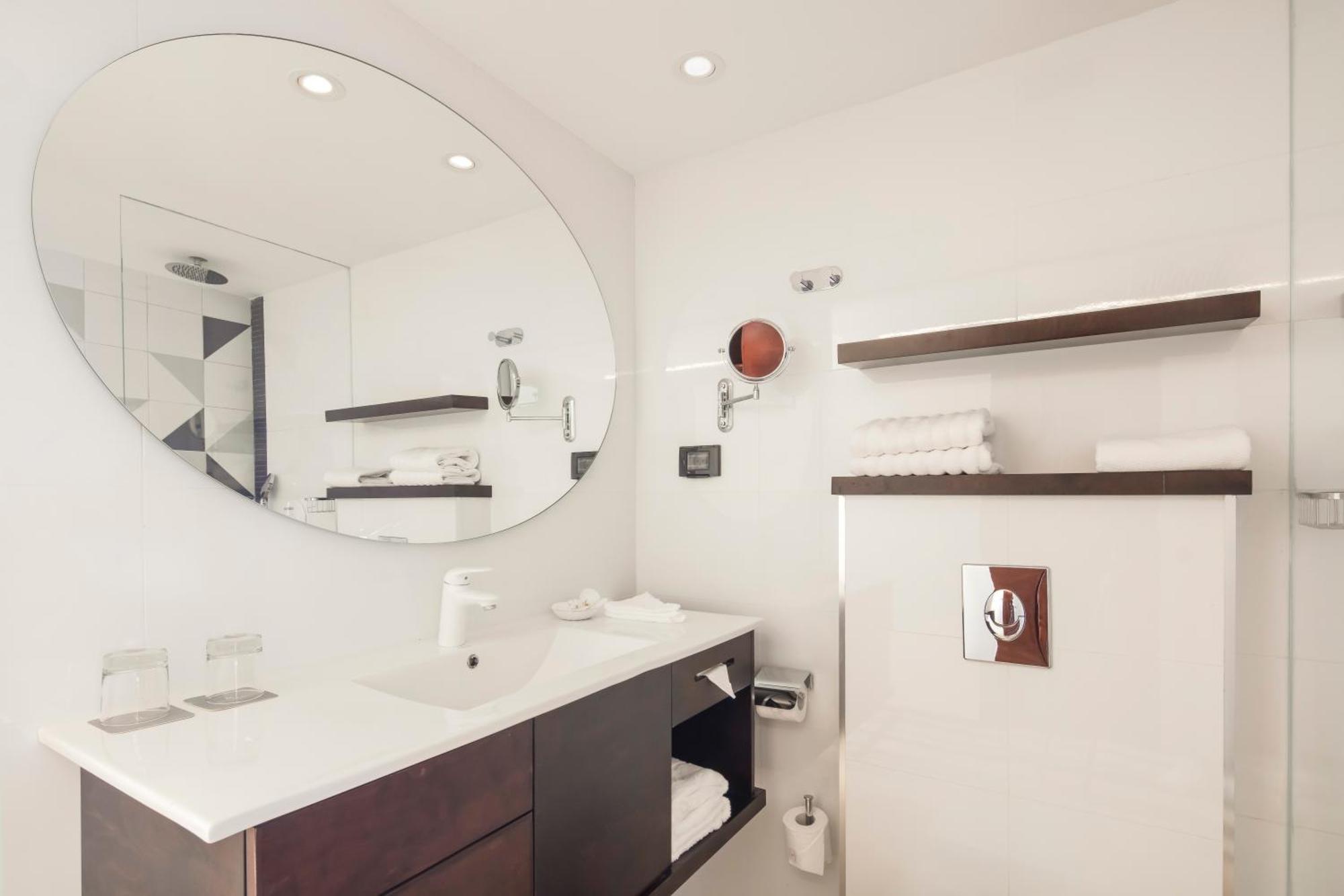 Club lounge access, Executive Guest room, 1 King, Sea view