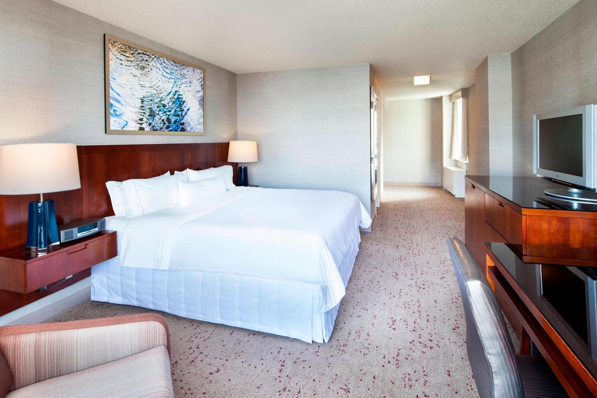Guest room 1 King City view