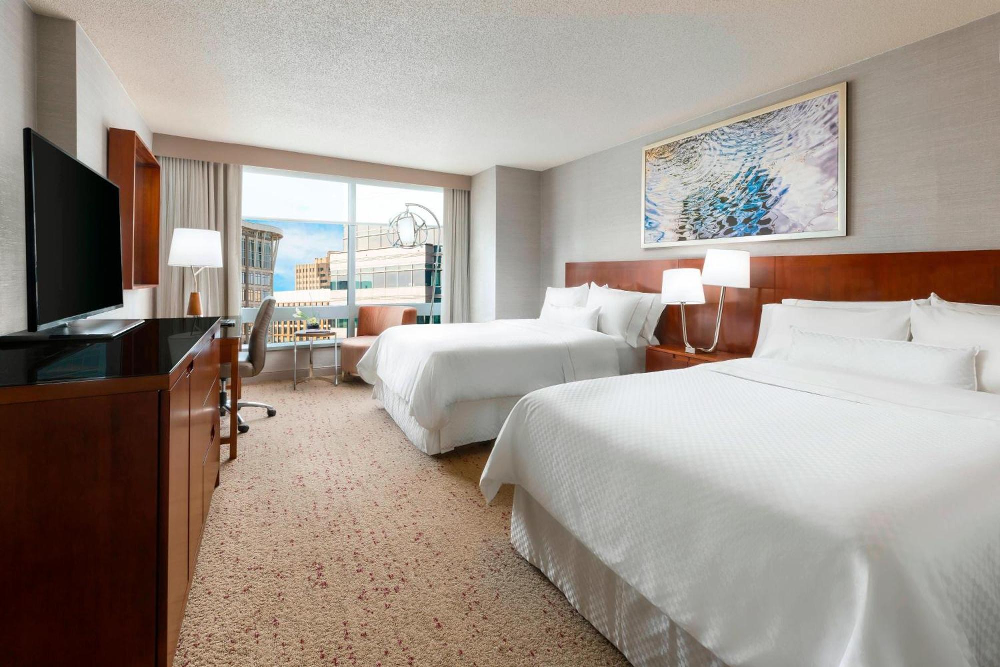 Guest room 2 Double City view High floor