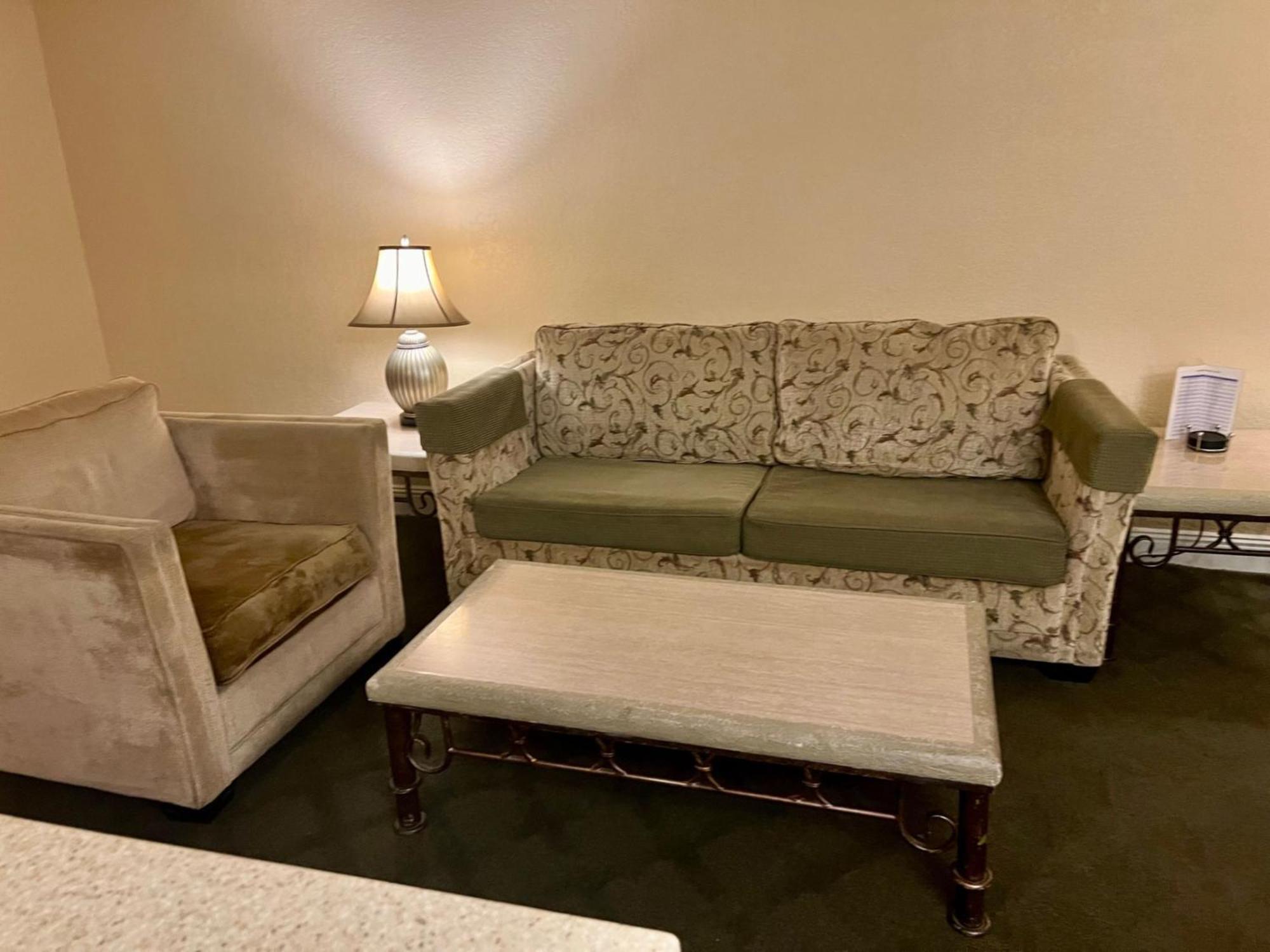 One-Bedroom Suite No Resort Fee