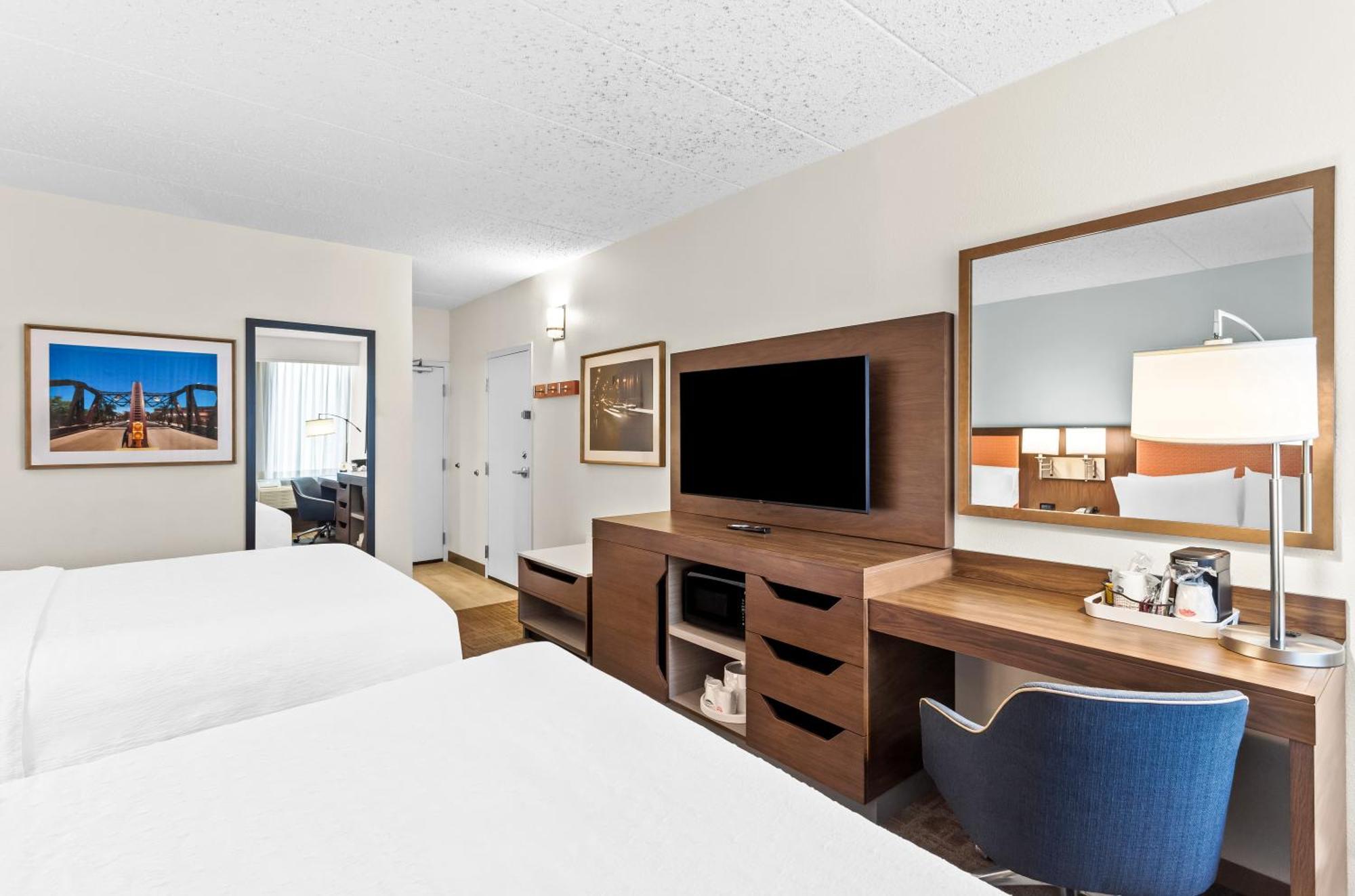 Queen Room with Two Queen Beds - Hearing Accessible/Non-Smoking