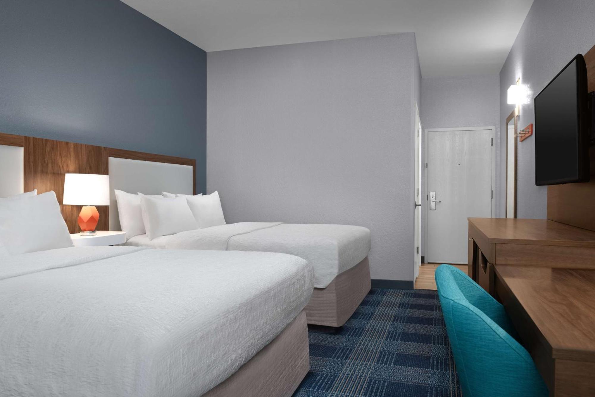 Queen Room Two Queen Beds Hearing Access or Non-Smoking