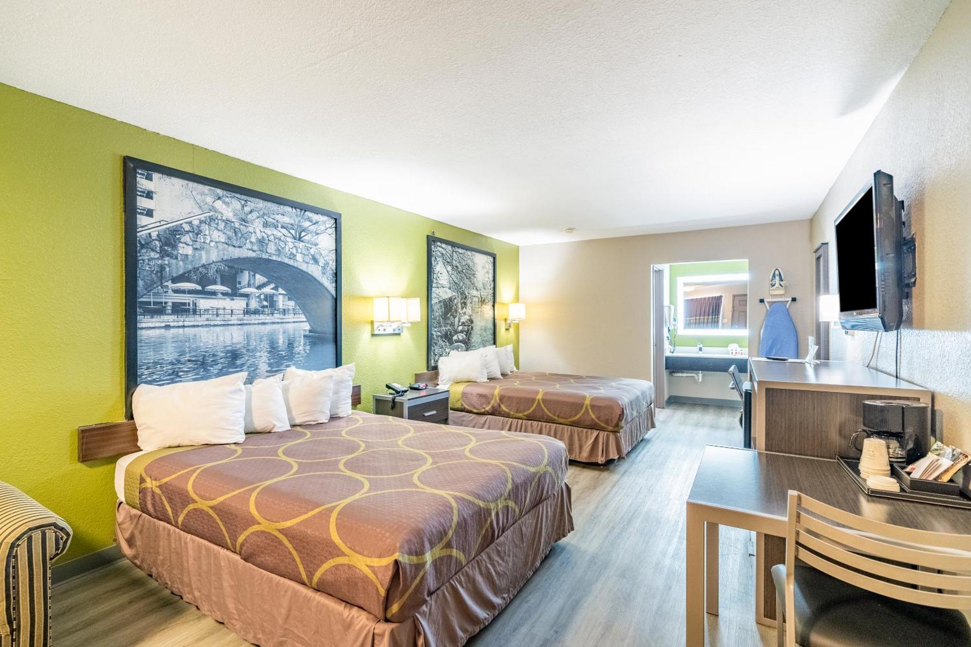 Queen Studio Suite with Two Queen Beds - Non-Smoking