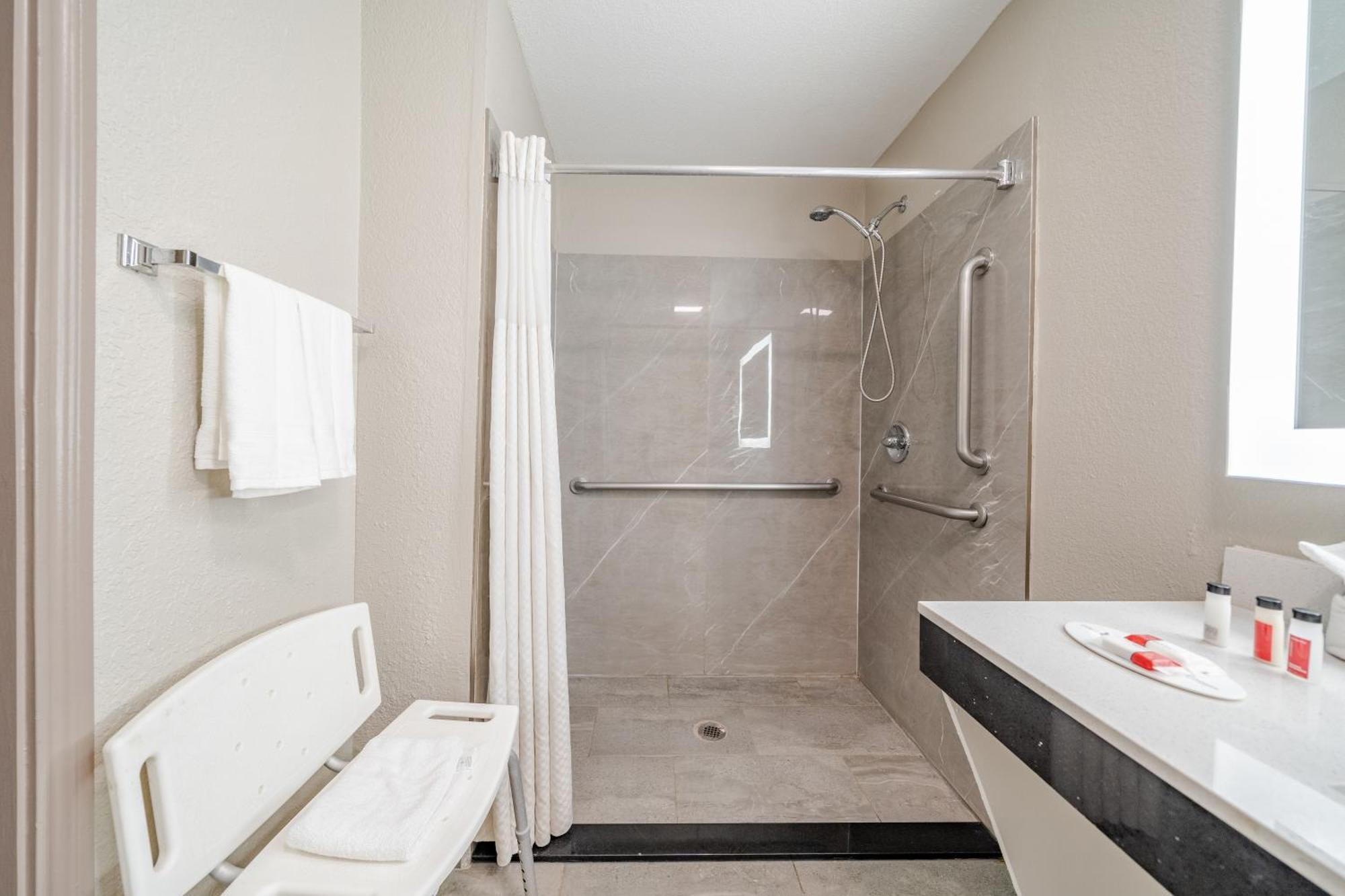 King Room Roll Shower Mobility or Hearing Accessible Non-Smoking