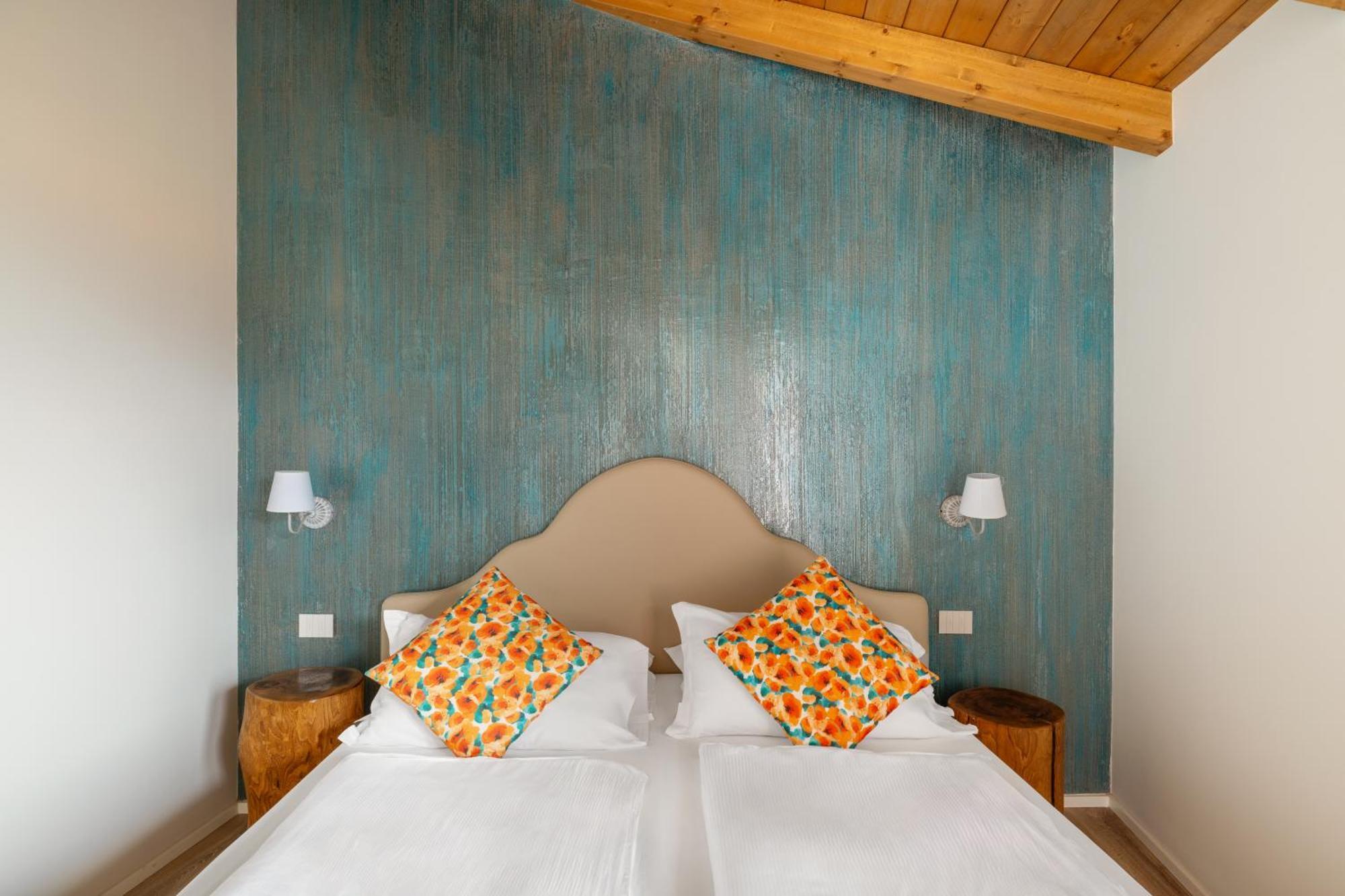 Double Room Lake View