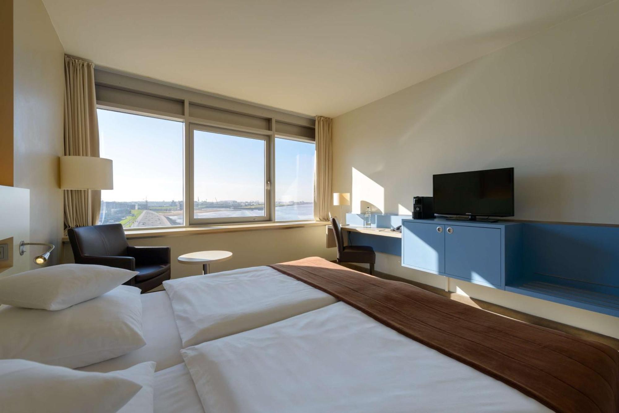 Comfort Double Room side Weser View