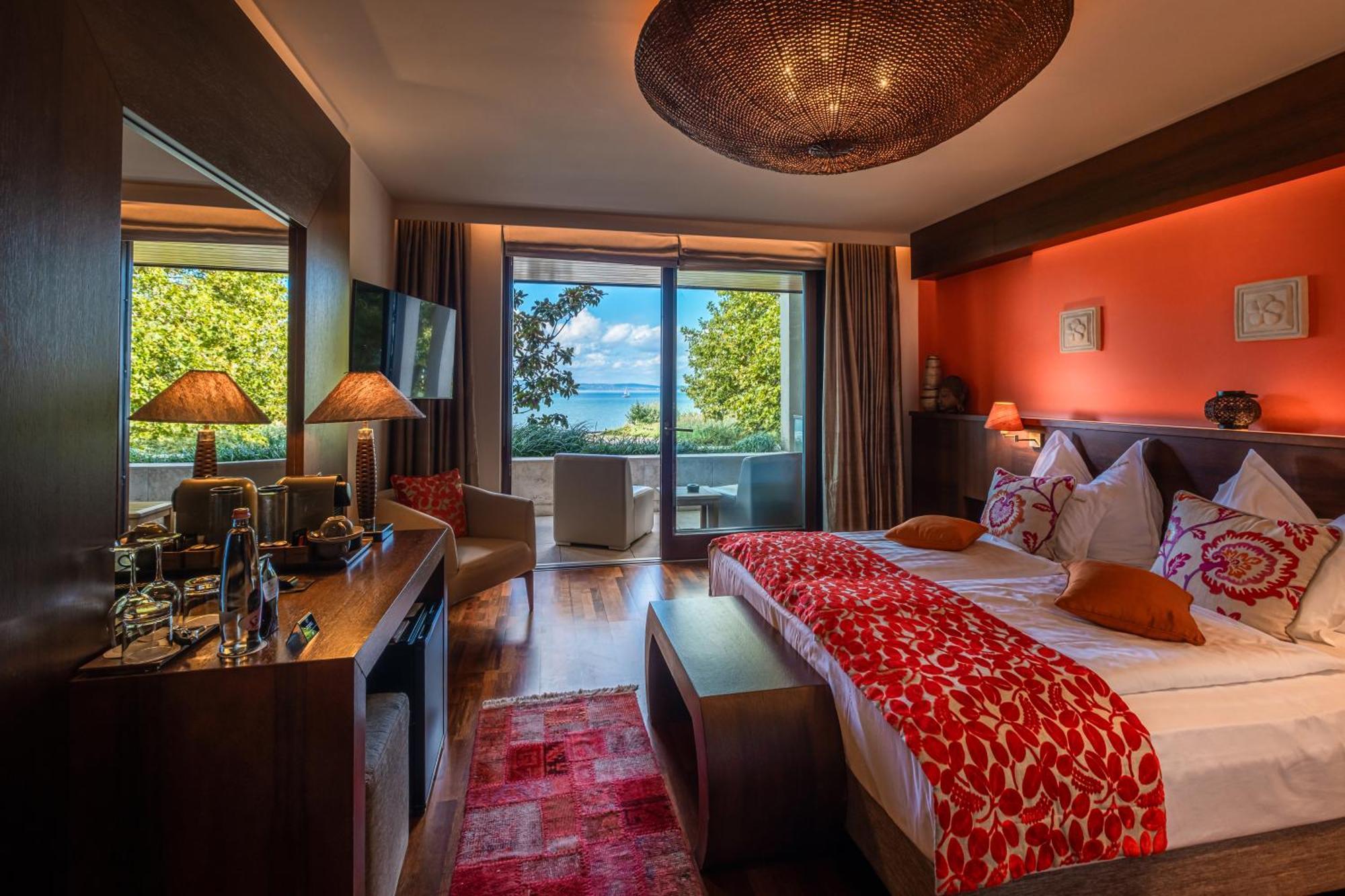 Deluxe Doppelzimmer mit Balkon und herrlichem Seeblick