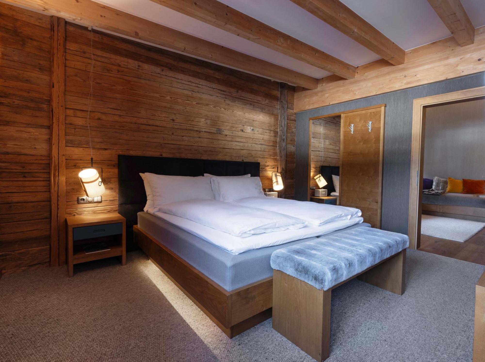 Double Room L