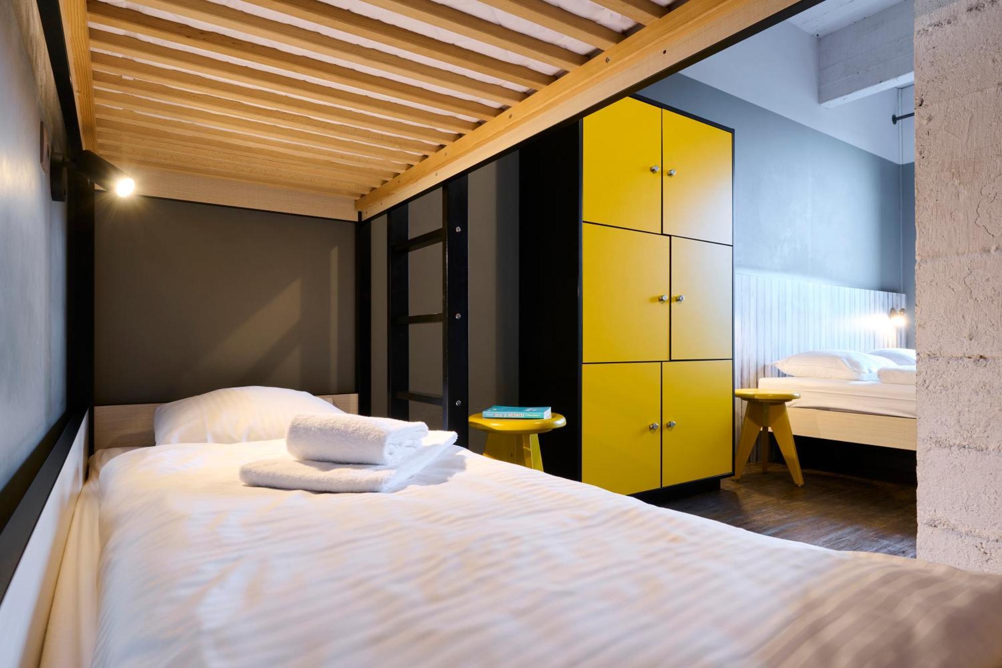 Bed 6-Bed Female Dormitory Room