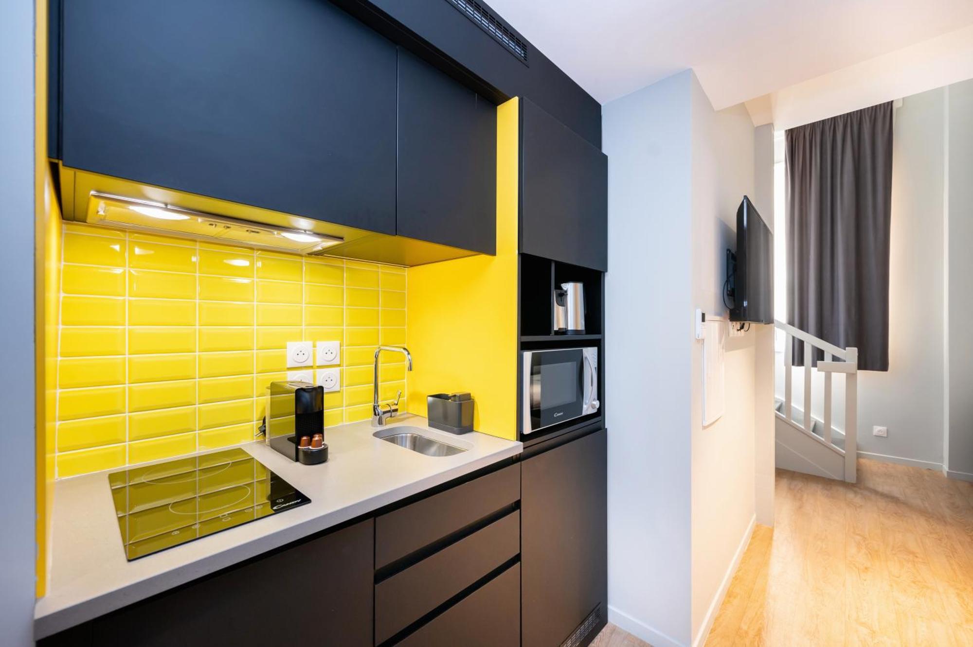 Studio Sleeps 3