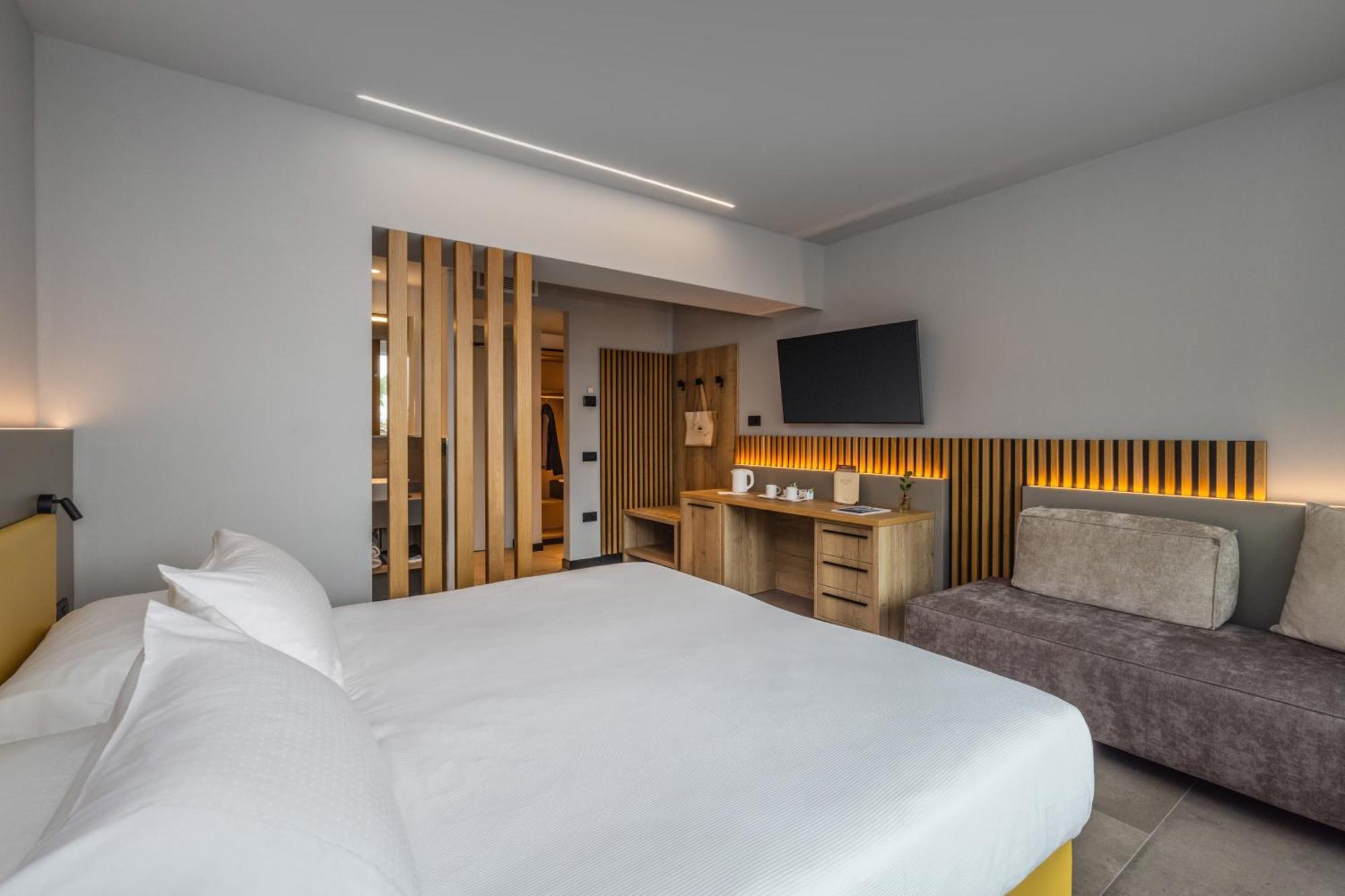 Deluxe Double Room Balcony