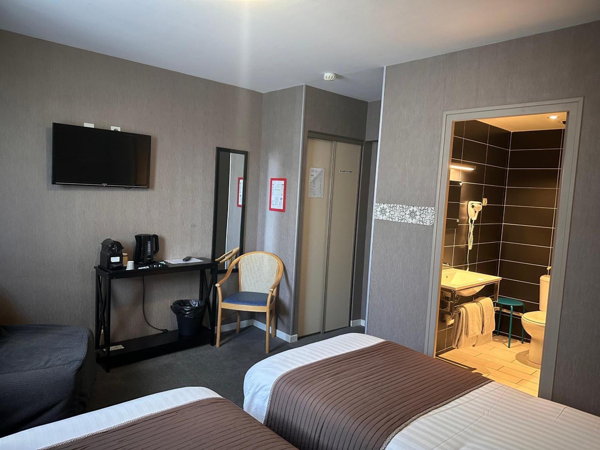Triple Room