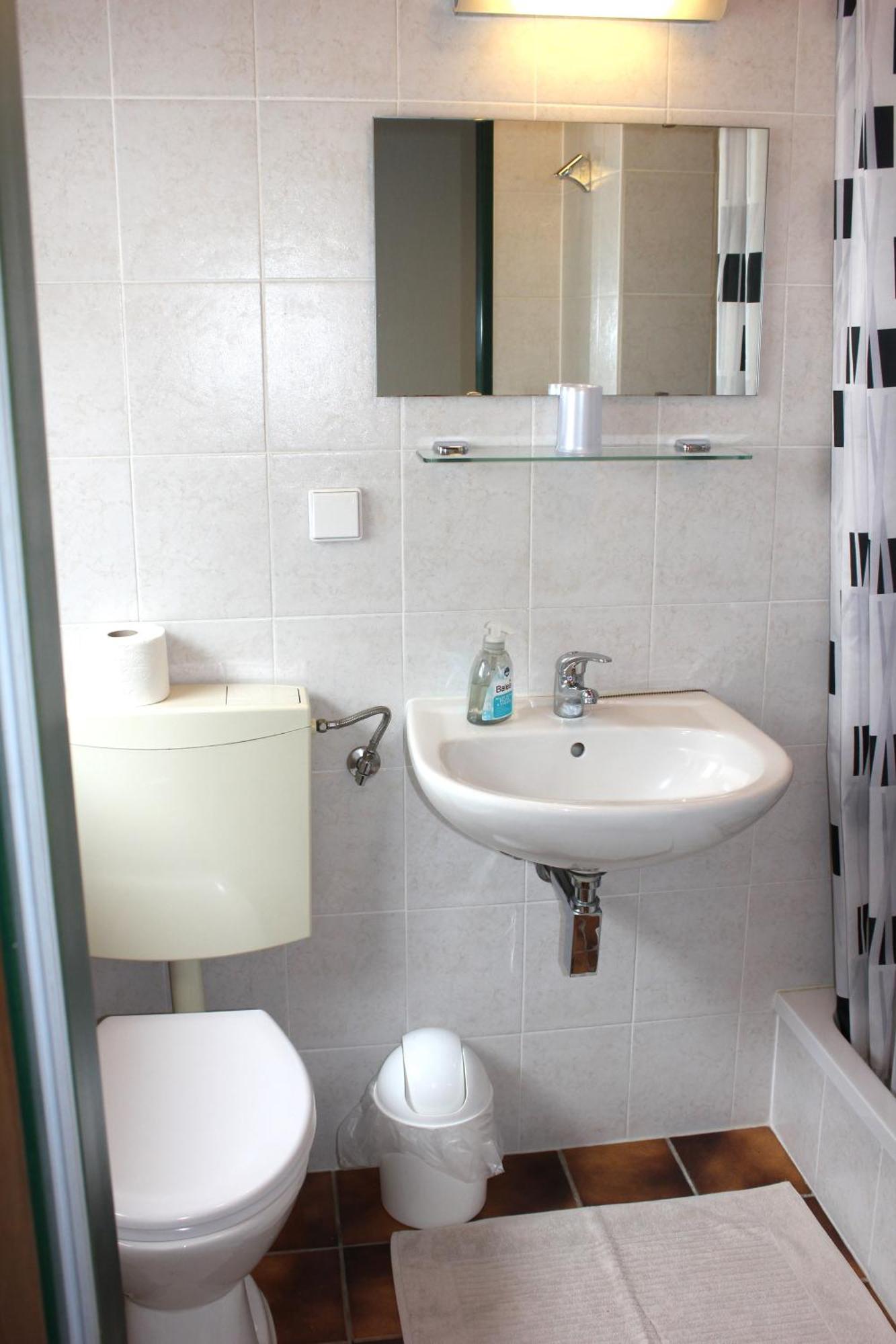 Single Room Shower
