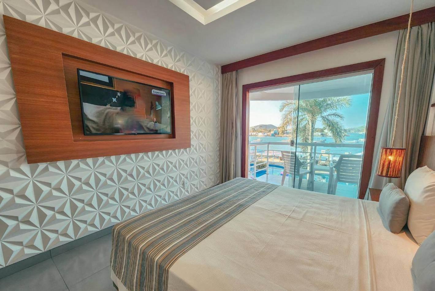 Suite Pool View