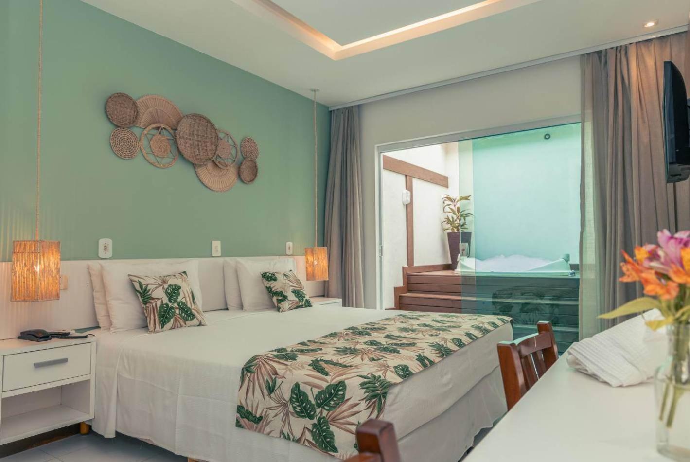 Queen Suite Spa Bath