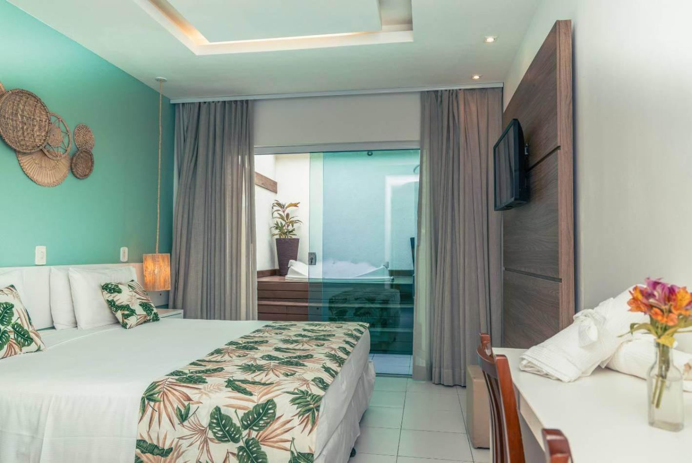 Queen Suite Spa Bath